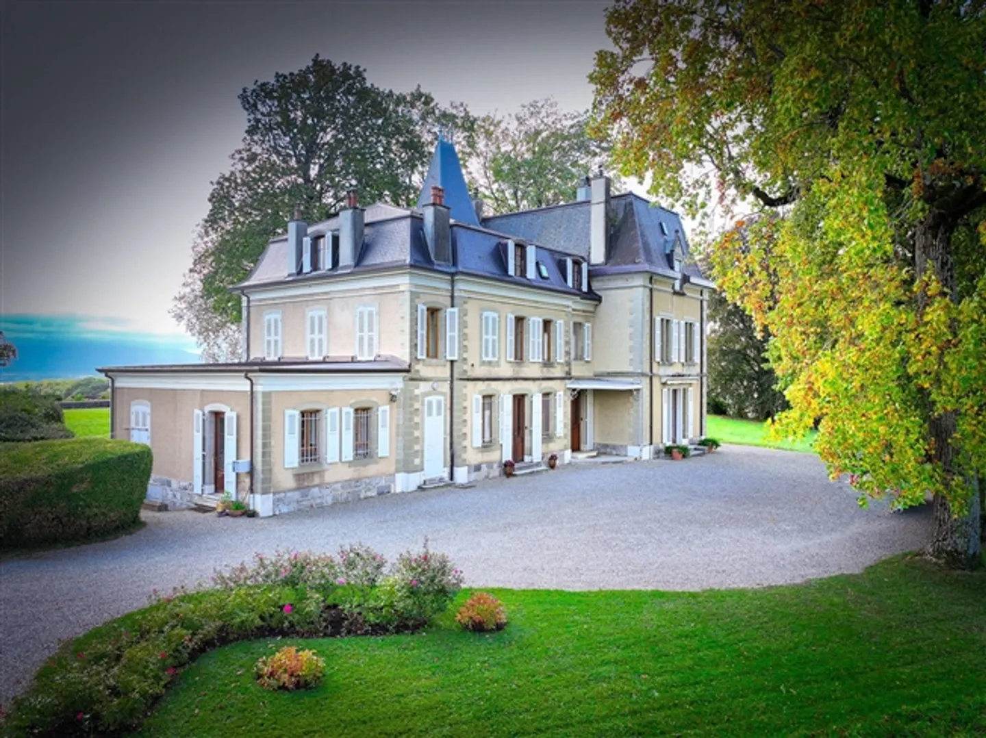 Affascinante Villa del XIX Secolo - Eleganza e Vista Mozzafiato - Foto 3 di 10