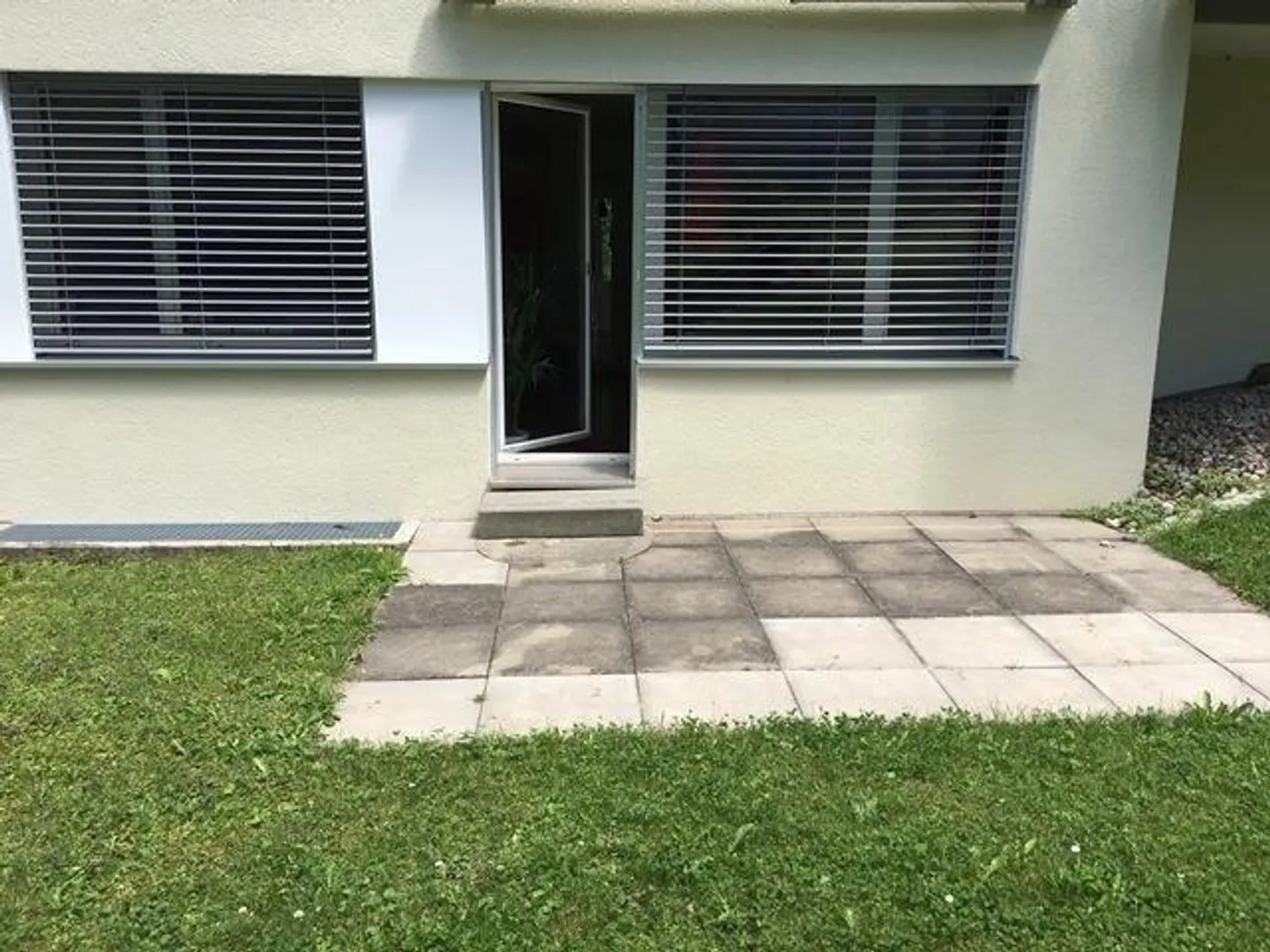 Beautiful Living - Photo 5 of 6