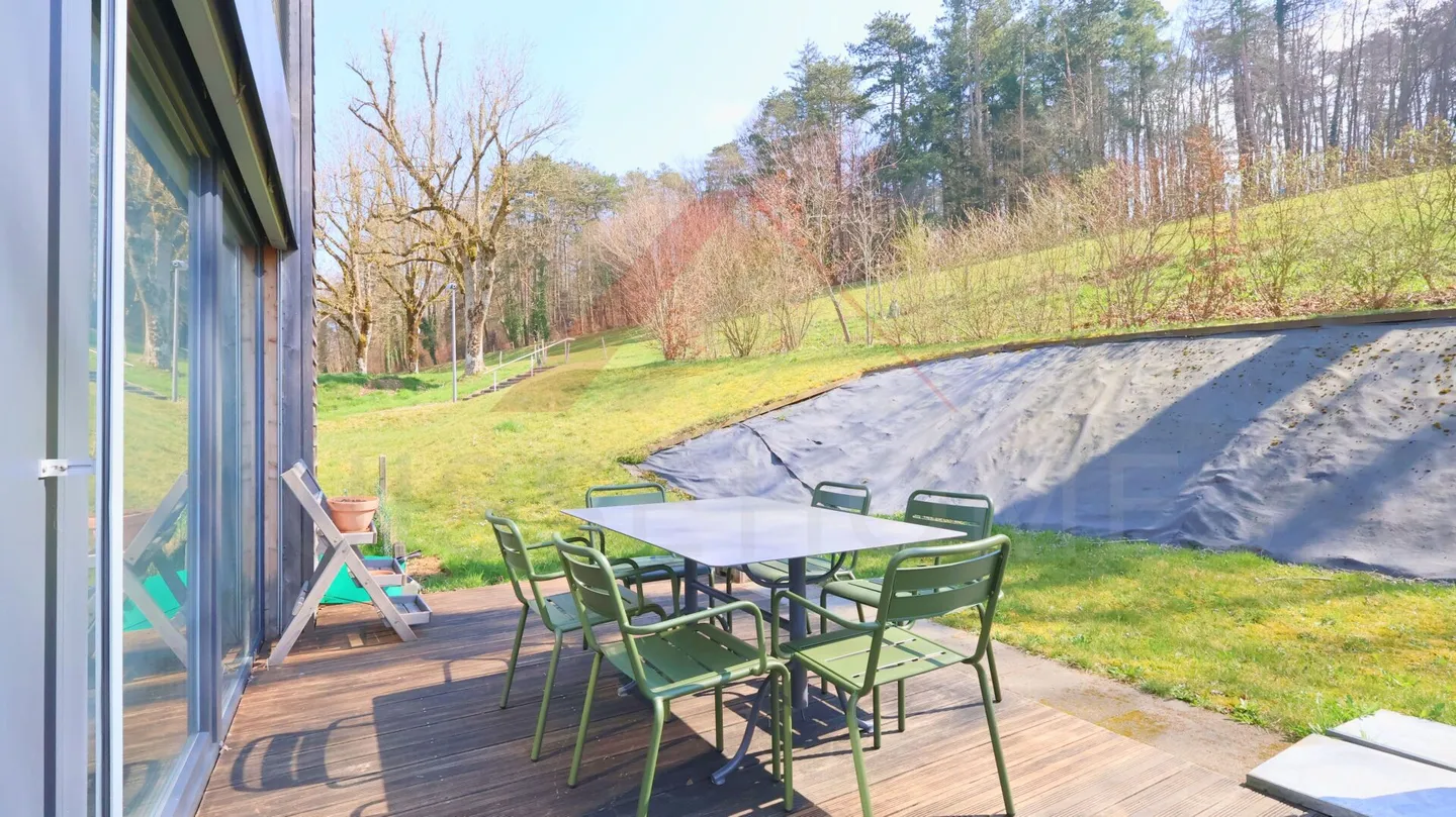 «Aussergewöhnliche Minergie-Villa mit Panoramablick - ein repräsentatives Wohnumfeld in Porrentruy» - Foto 19 von 24