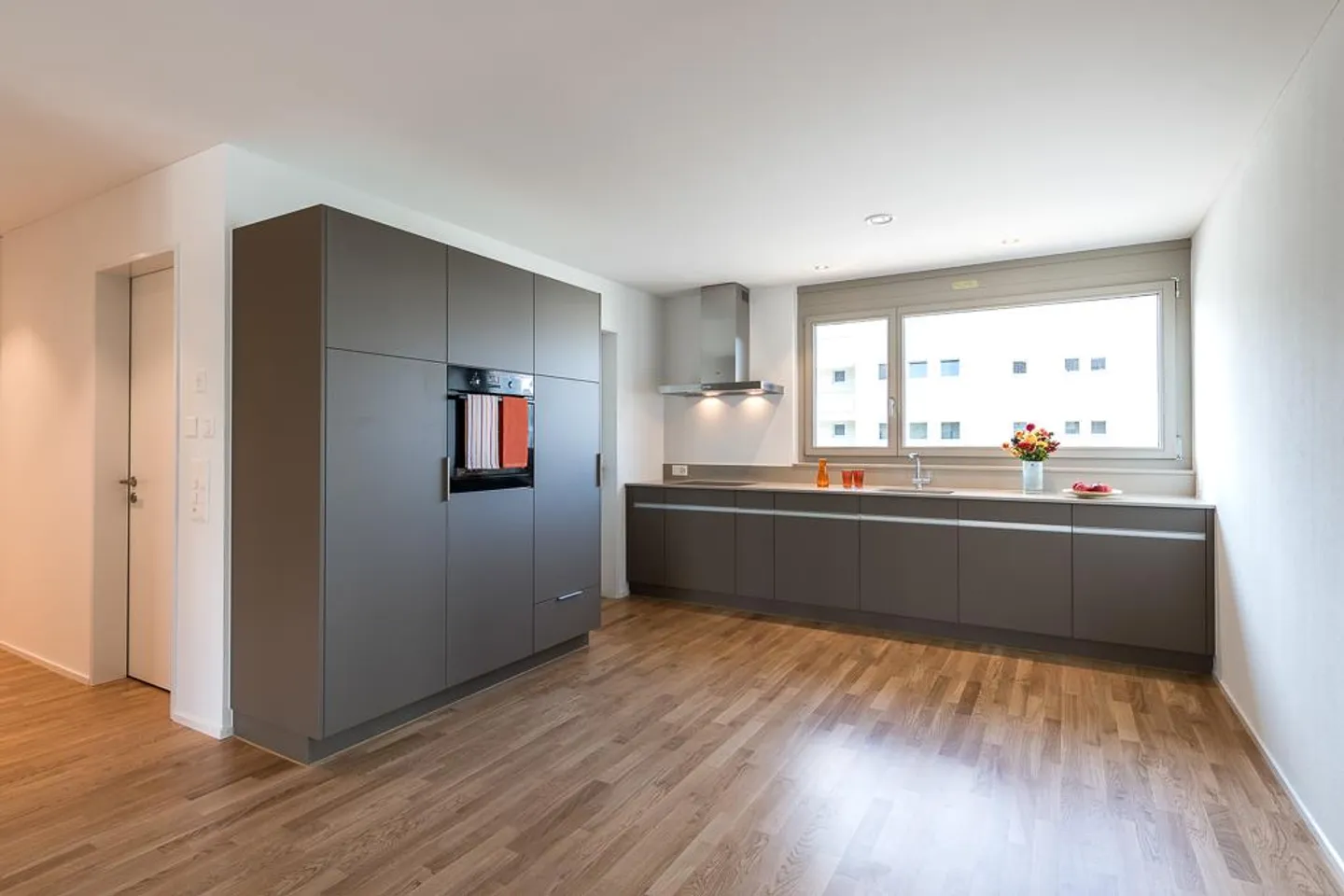 Beautiful 3.5-room apartment with balcony on the 1st floor - Photo 4 of 10
