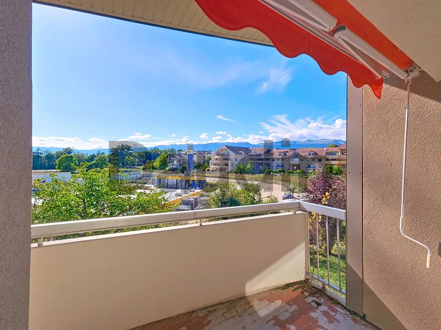 Ferney-Voltaire (Francia) casa bifamiliare di 4 stanze da ristrutturare - Foto 2 di 12