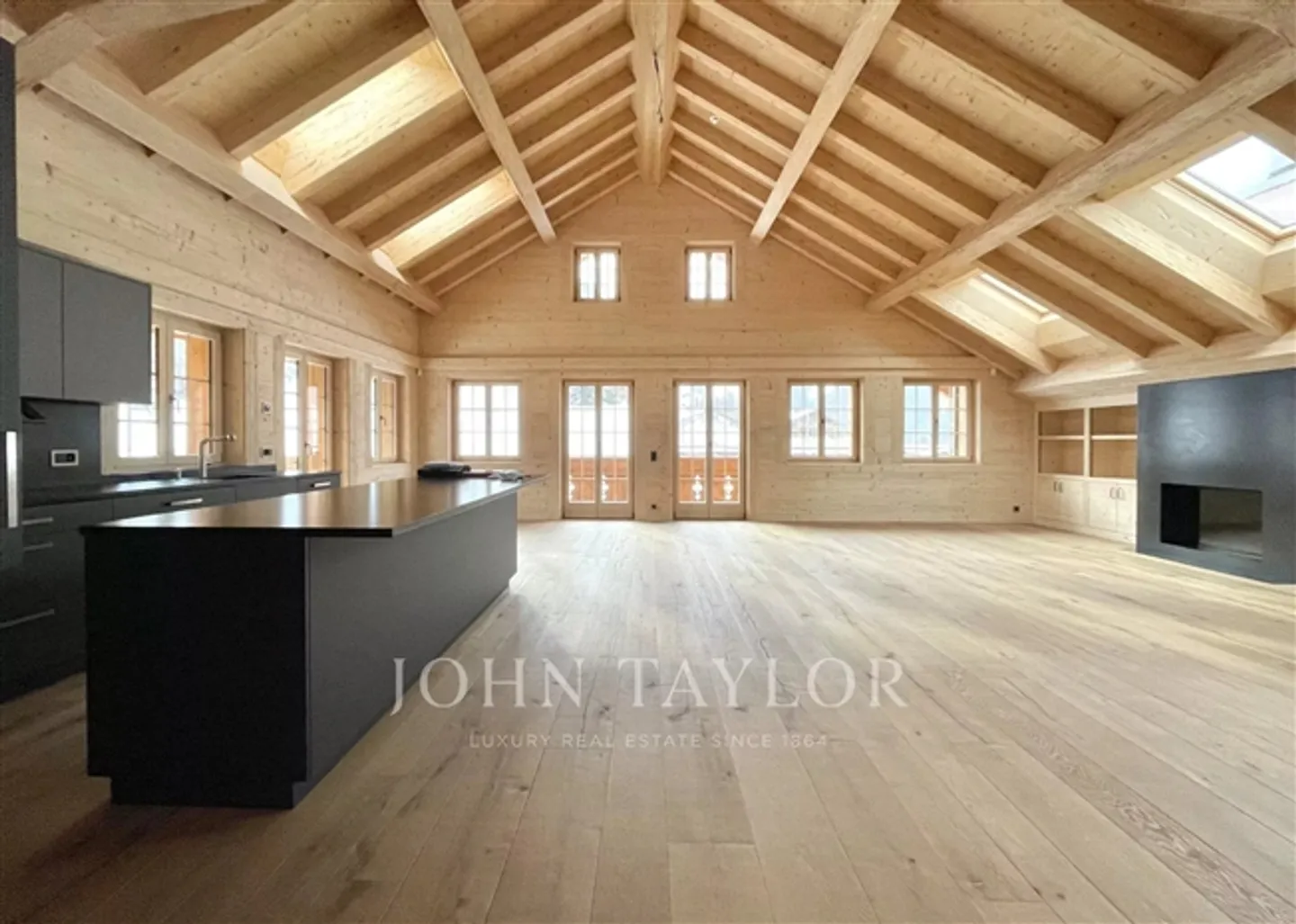 Modern Penthouse Apartment on the Promenade of Gstaad - Photo 1 of 19