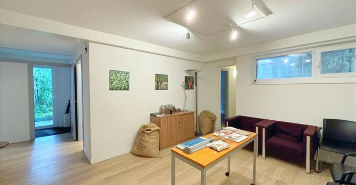 Spazio ufficio in affitto - Foto 1 di 8