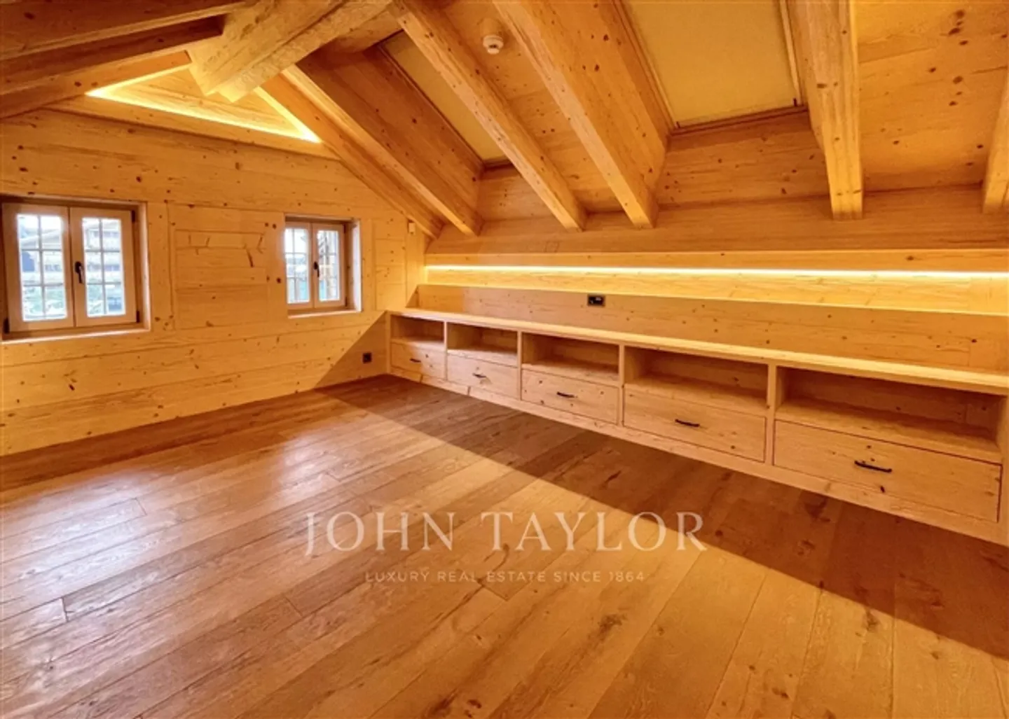 Modern Penthouse Apartment on the Promenade of Gstaad - Photo 4 of 19