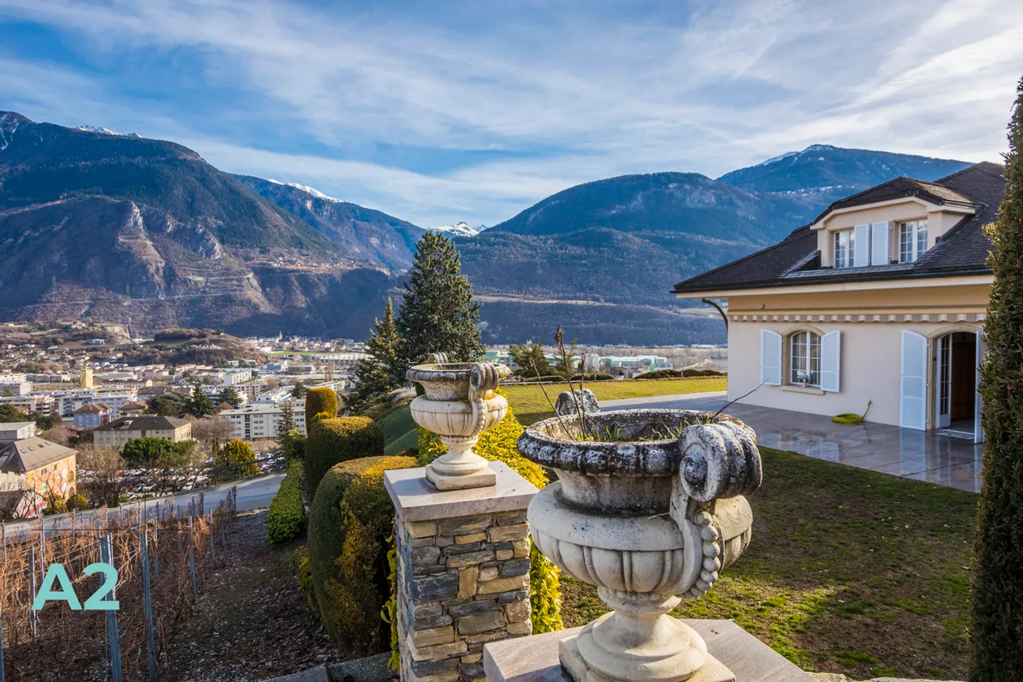 AUSGEZEICHNETE VILLA IN DEN HÖHEN VON SIERRE - Foto 11 von 28