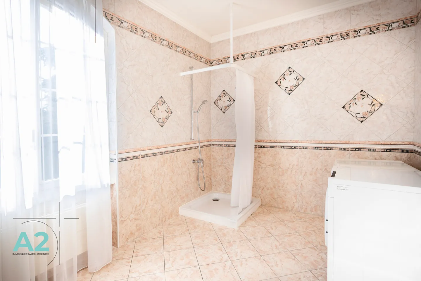 AUSGEZEICHNETE VILLA IN DEN HÖHEN VON SIERRE - Foto 16 von 28