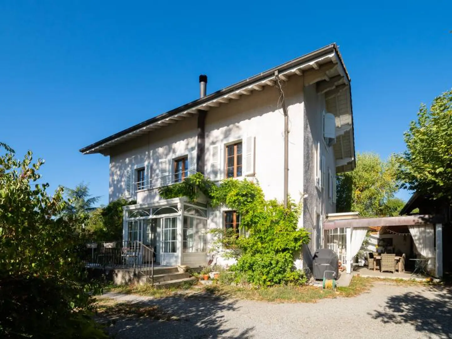 Elegant Family Home in Grand-Saconnex - Photo 1 of 12