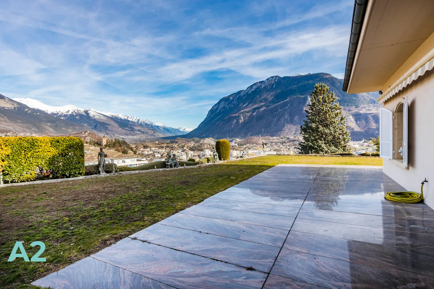 AUSGEZEICHNETE VILLA IN DEN HÖHEN VON SIERRE - Foto 23 von 28