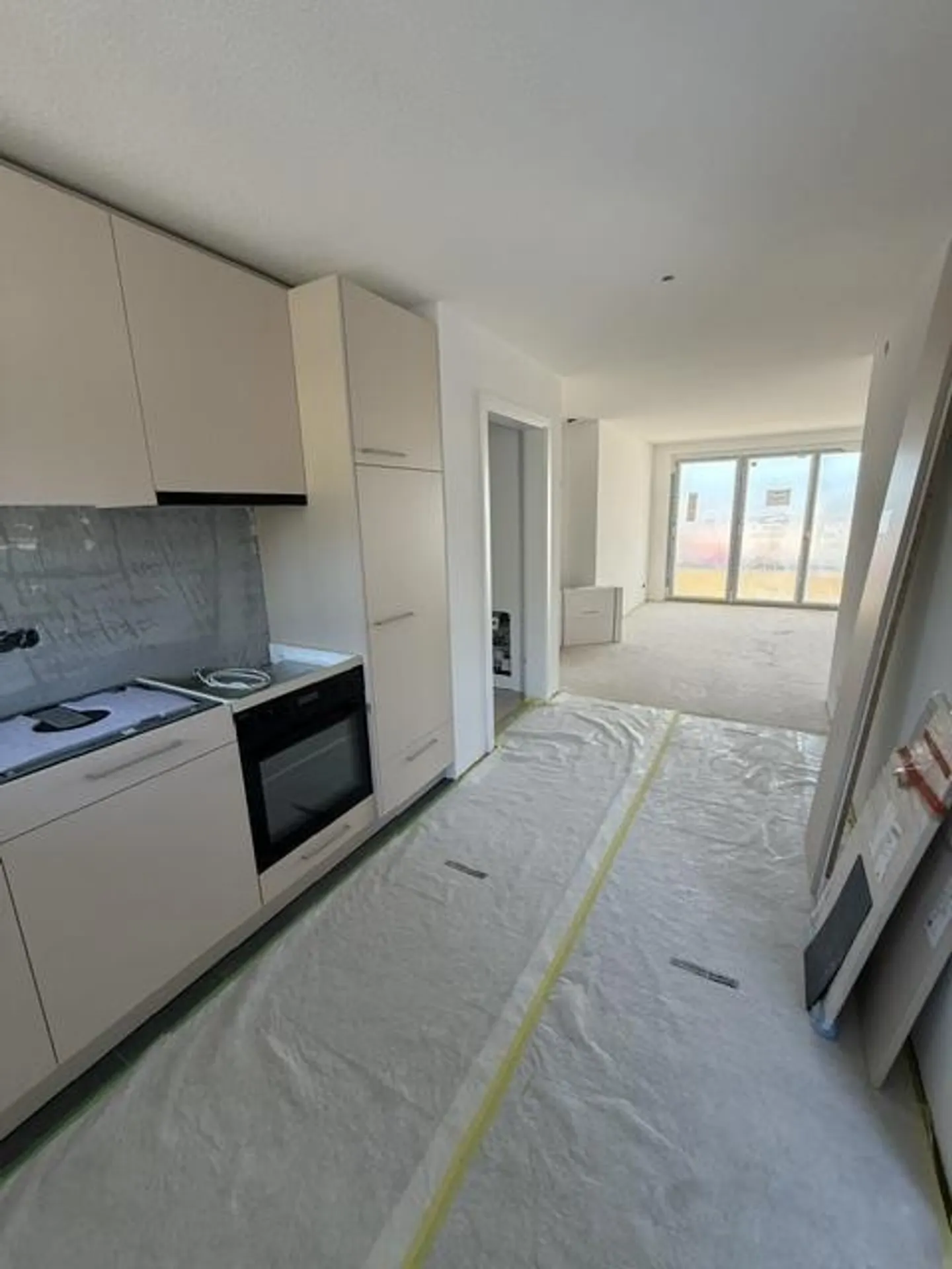 Modernes Apartment mit Grünblick - Foto 4 von 9