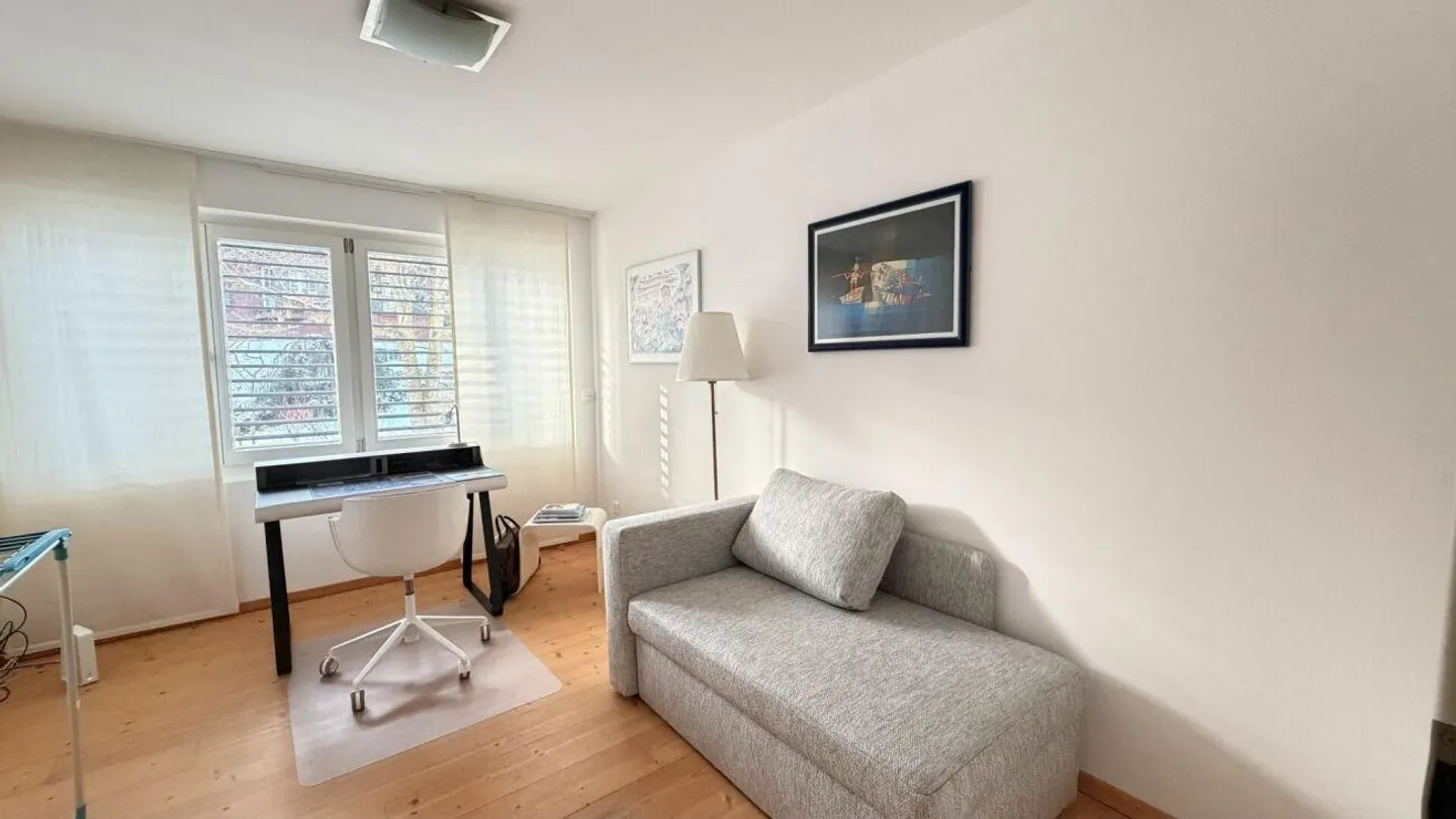 Beautiful 3.5 room apartment in elevated location - Photo 8 of 12