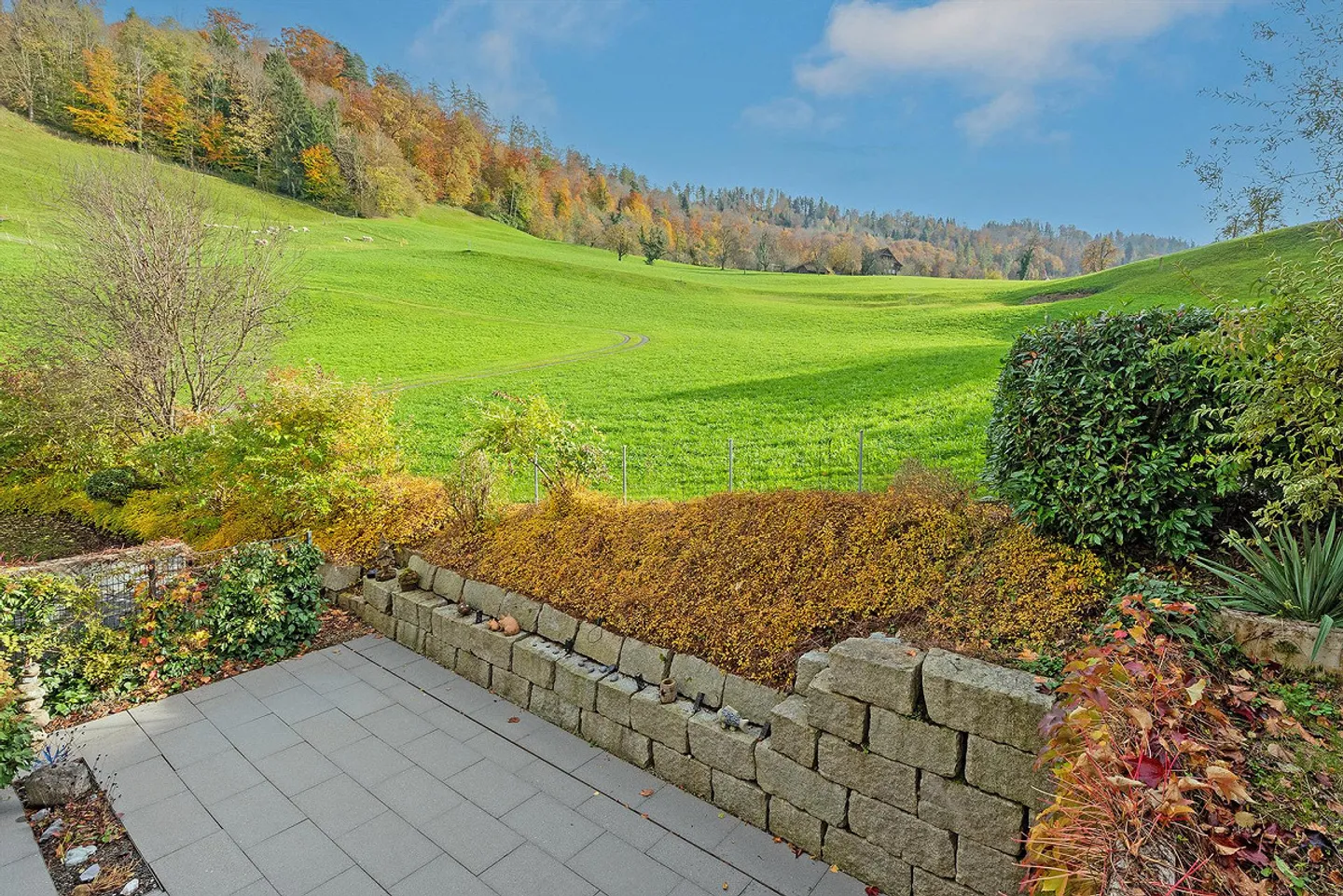 8.5-room garden maisonette - directly by nature - Photo 1 of 9