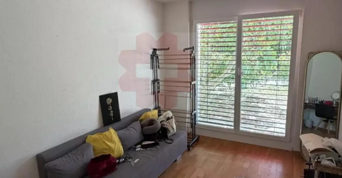 Appartement spacieux avec terrasse - Photo 7 sur 8