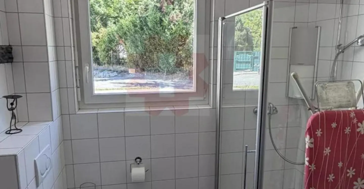 Appartement spacieux avec terrasse - Photo 8 sur 8