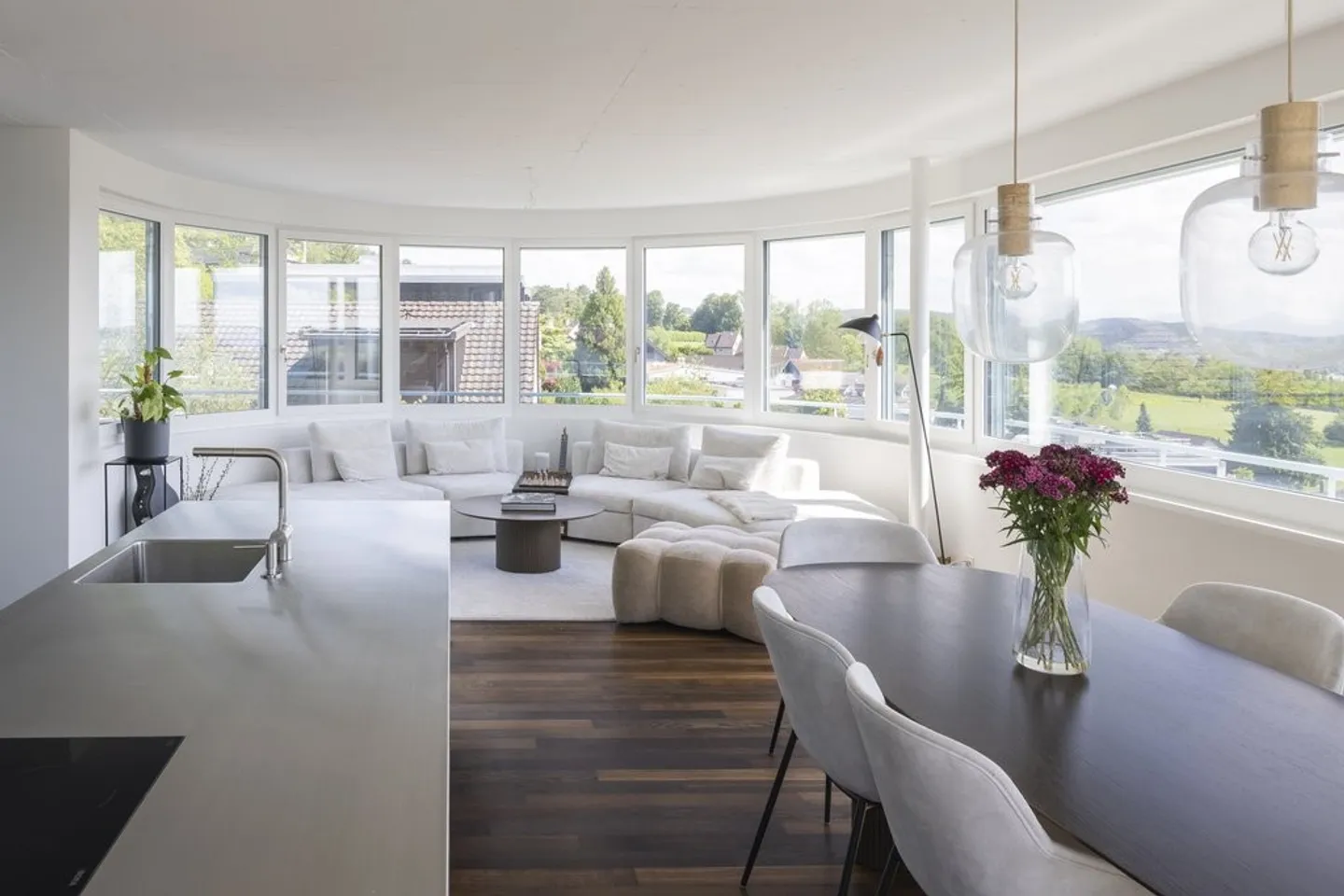 Appartement penthouse exclusif avec jardin sur le toit et vue sur les Alpes à Ringlikon - Photo 3 sur 12
