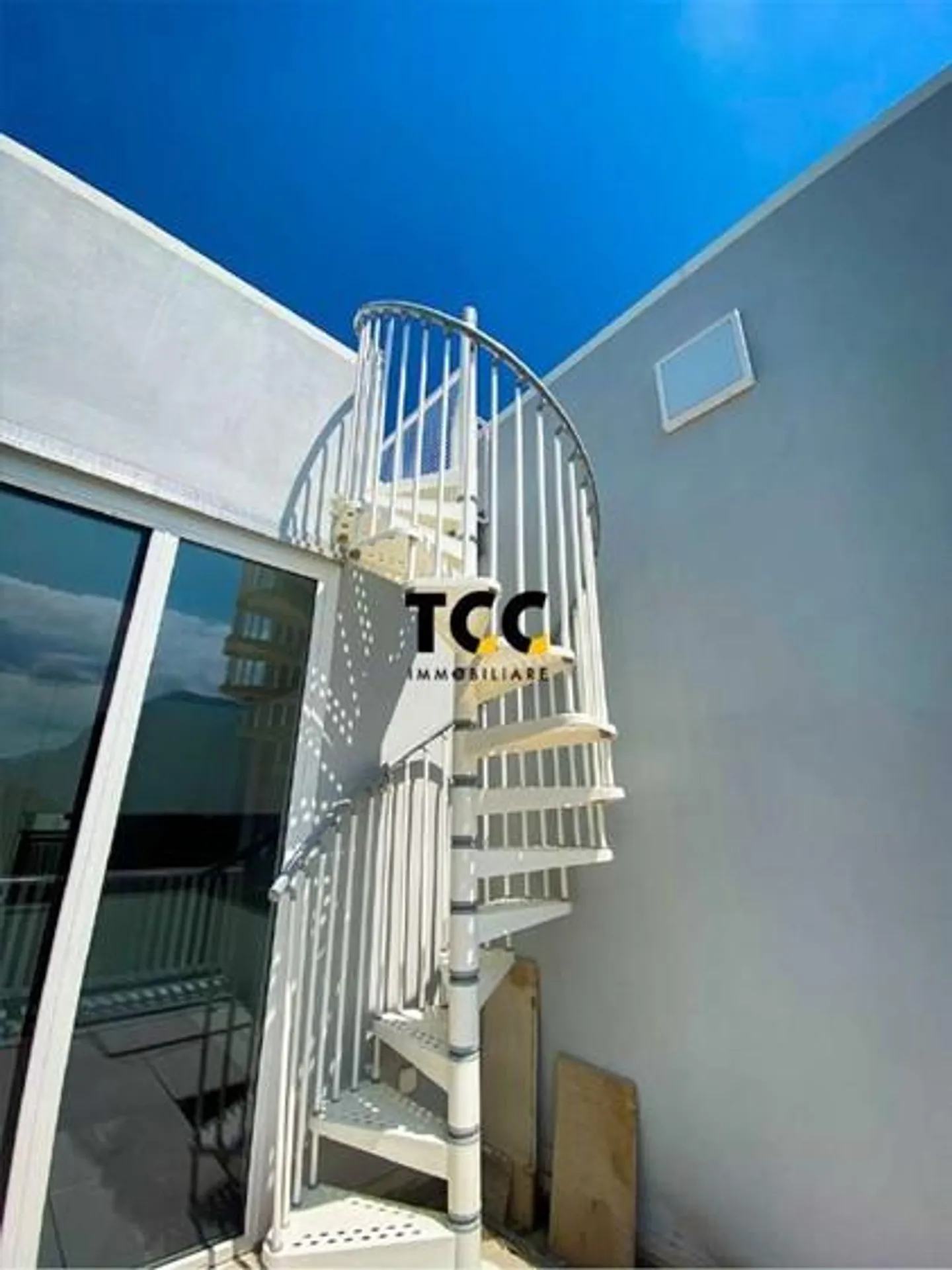 Apartments with rooftop lake view - Cassarate - Photo 9 of 22