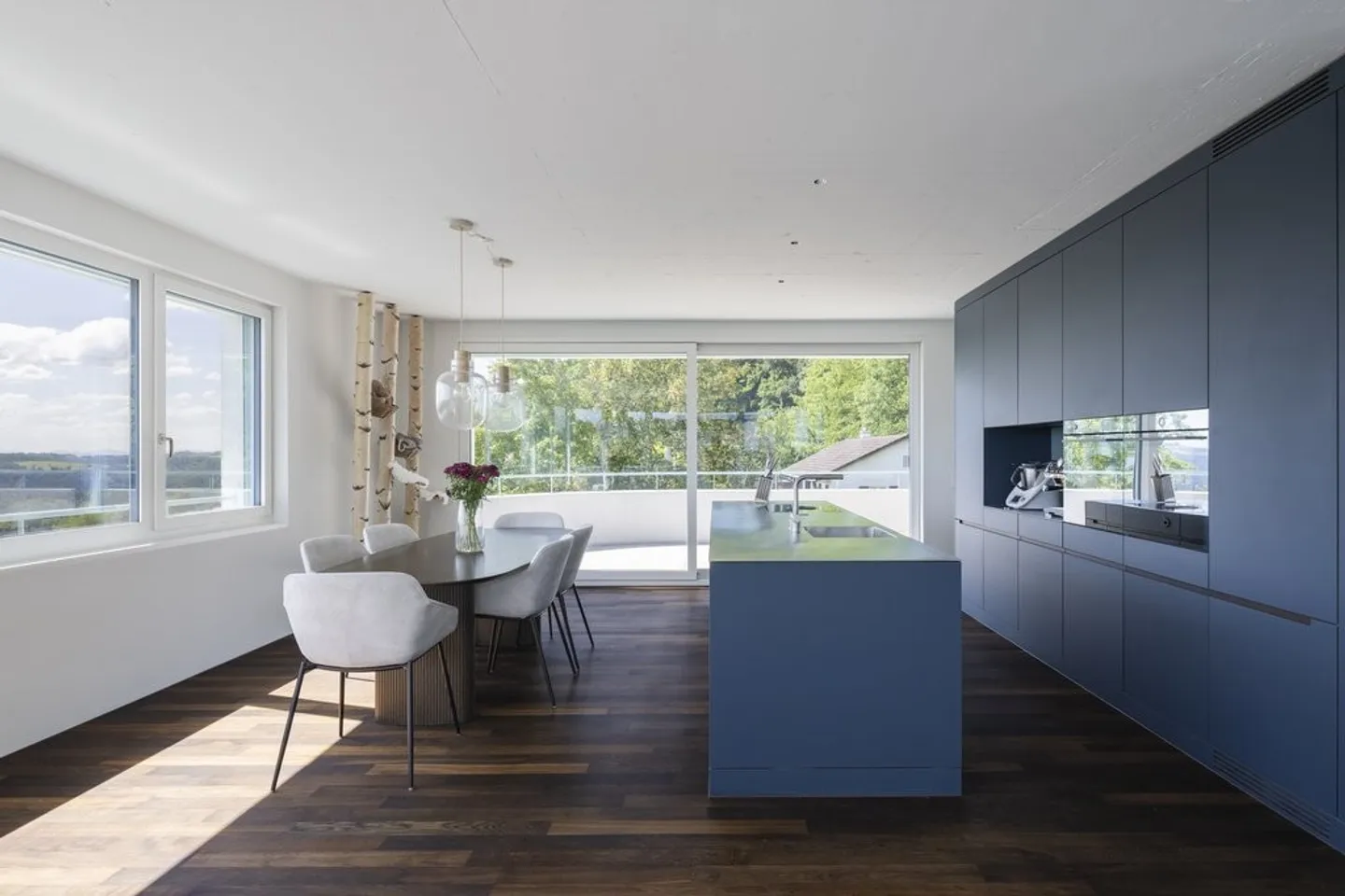 Appartement penthouse exclusif avec jardin sur le toit et vue sur les Alpes à Ringlikon - Photo 4 sur 12