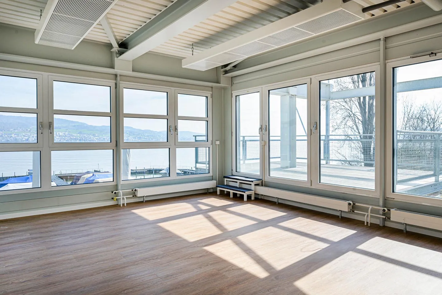 Helles Büro mit Seeblick - Foto 1 von 9