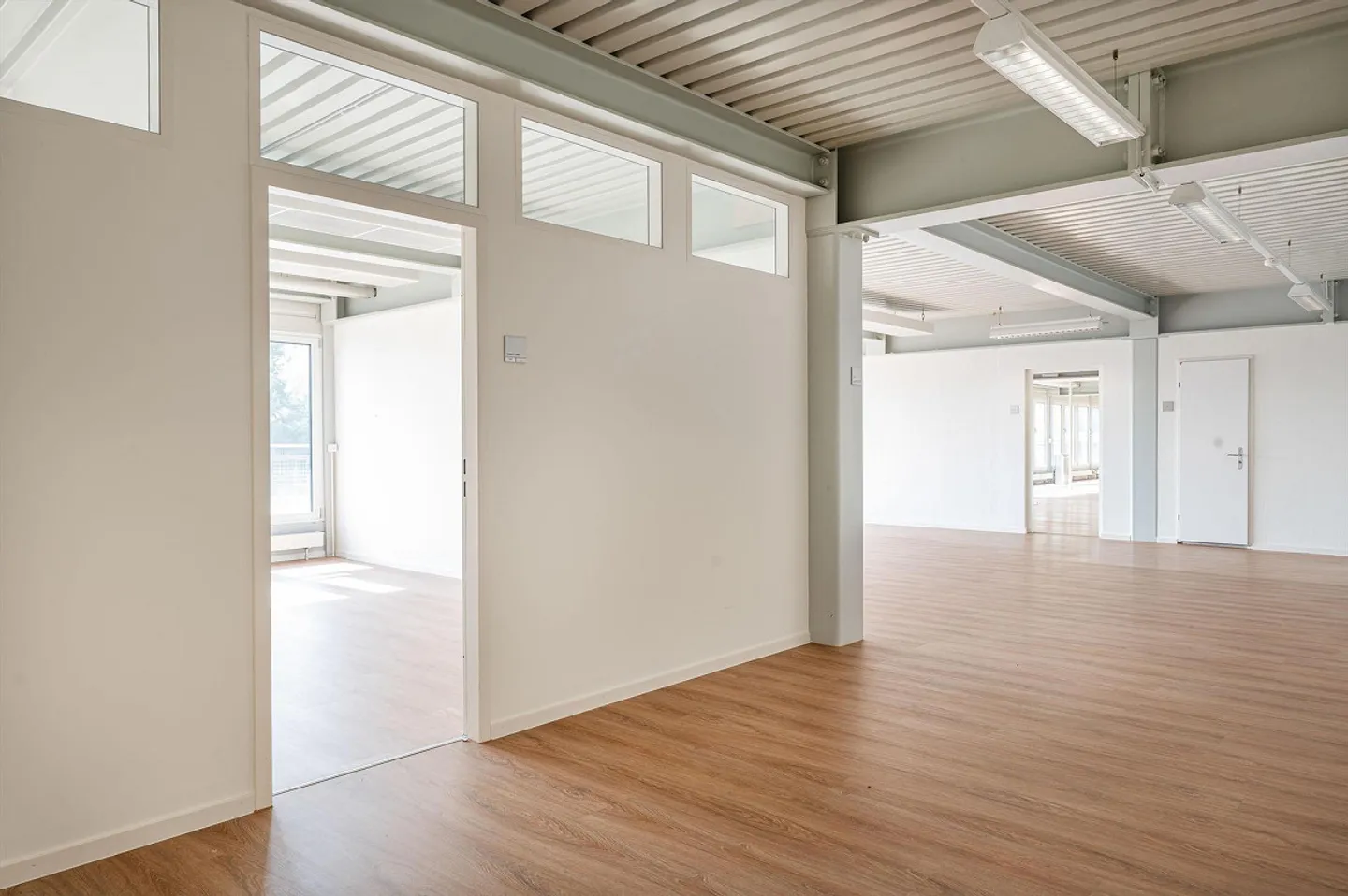 Helles Büro mit Seeblick - Foto 4 von 9