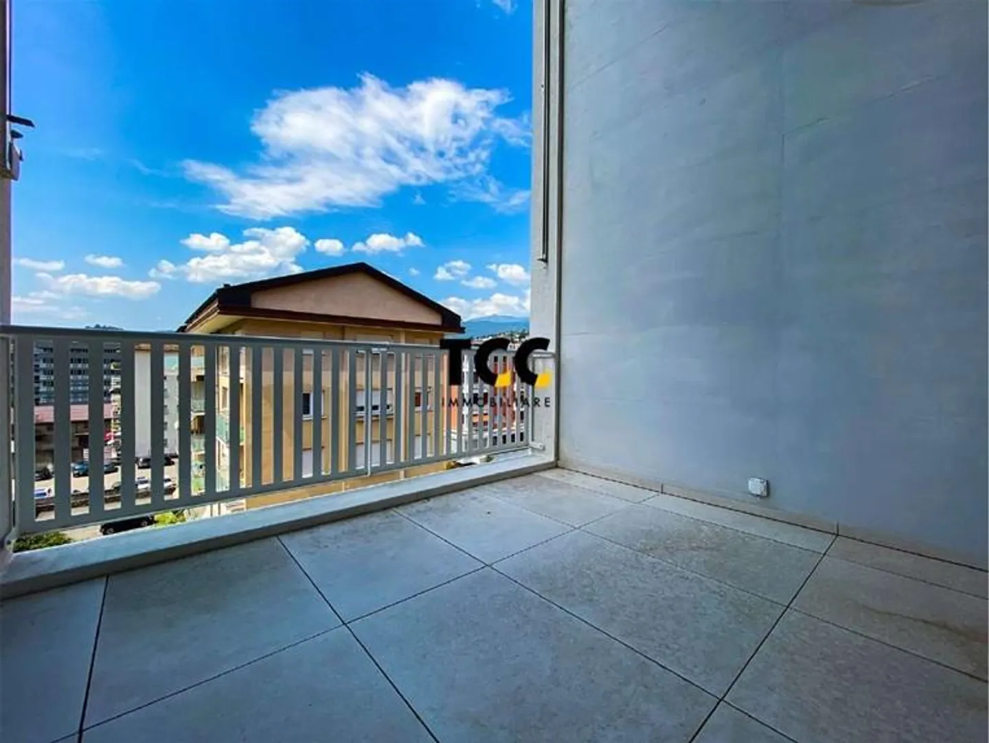 Apartments with rooftop lake view - Cassarate - Photo 20 of 22