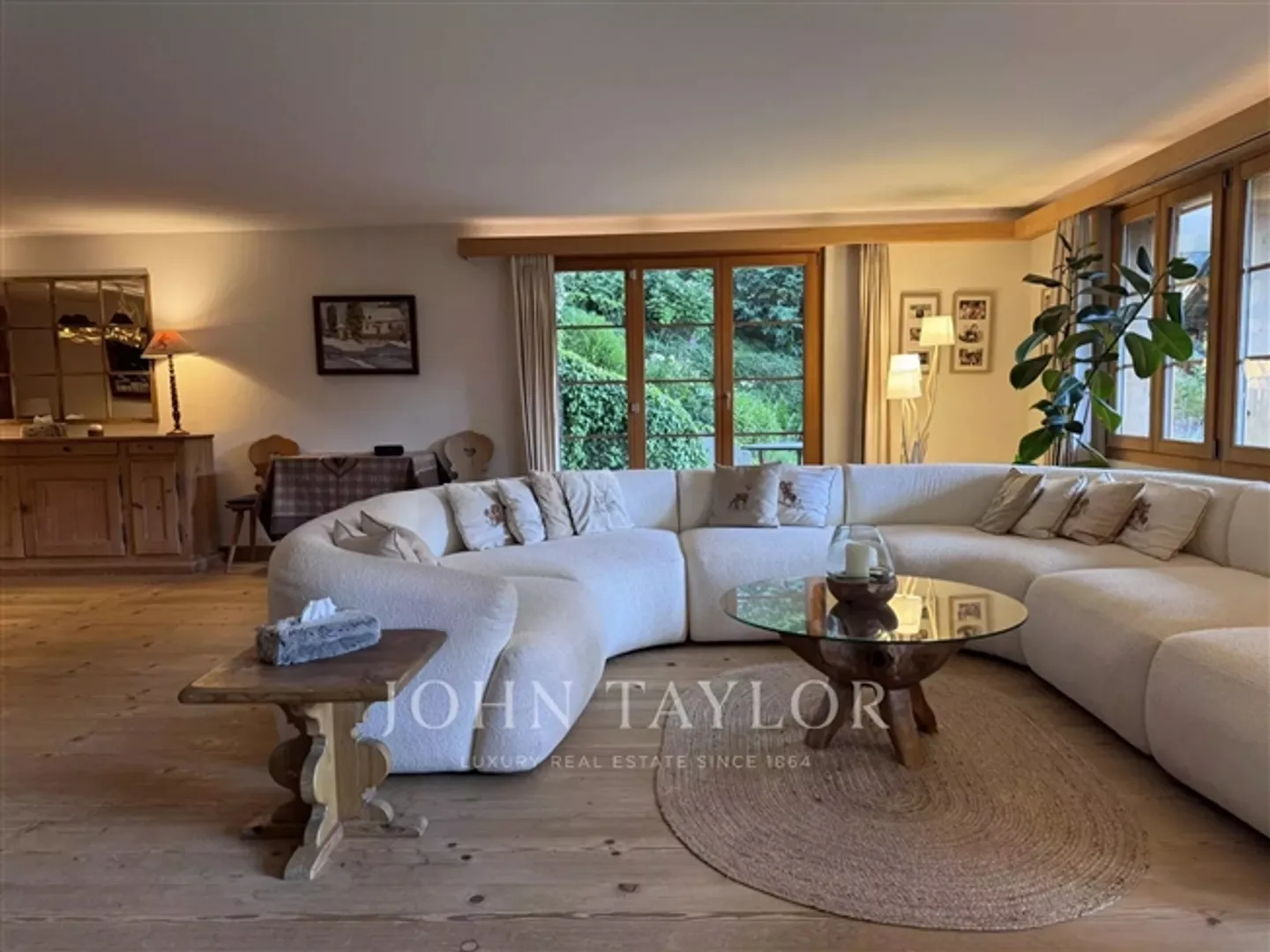 Modern Apartment in Gstaad - Photo 2 of 12