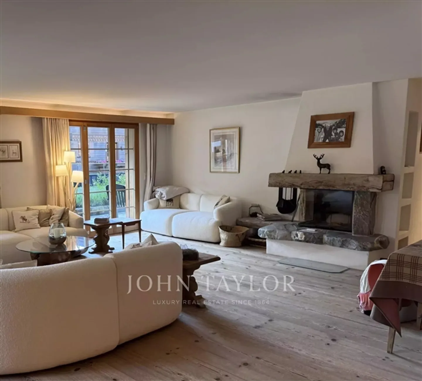 Modern Apartment in Gstaad - Photo 3 of 12