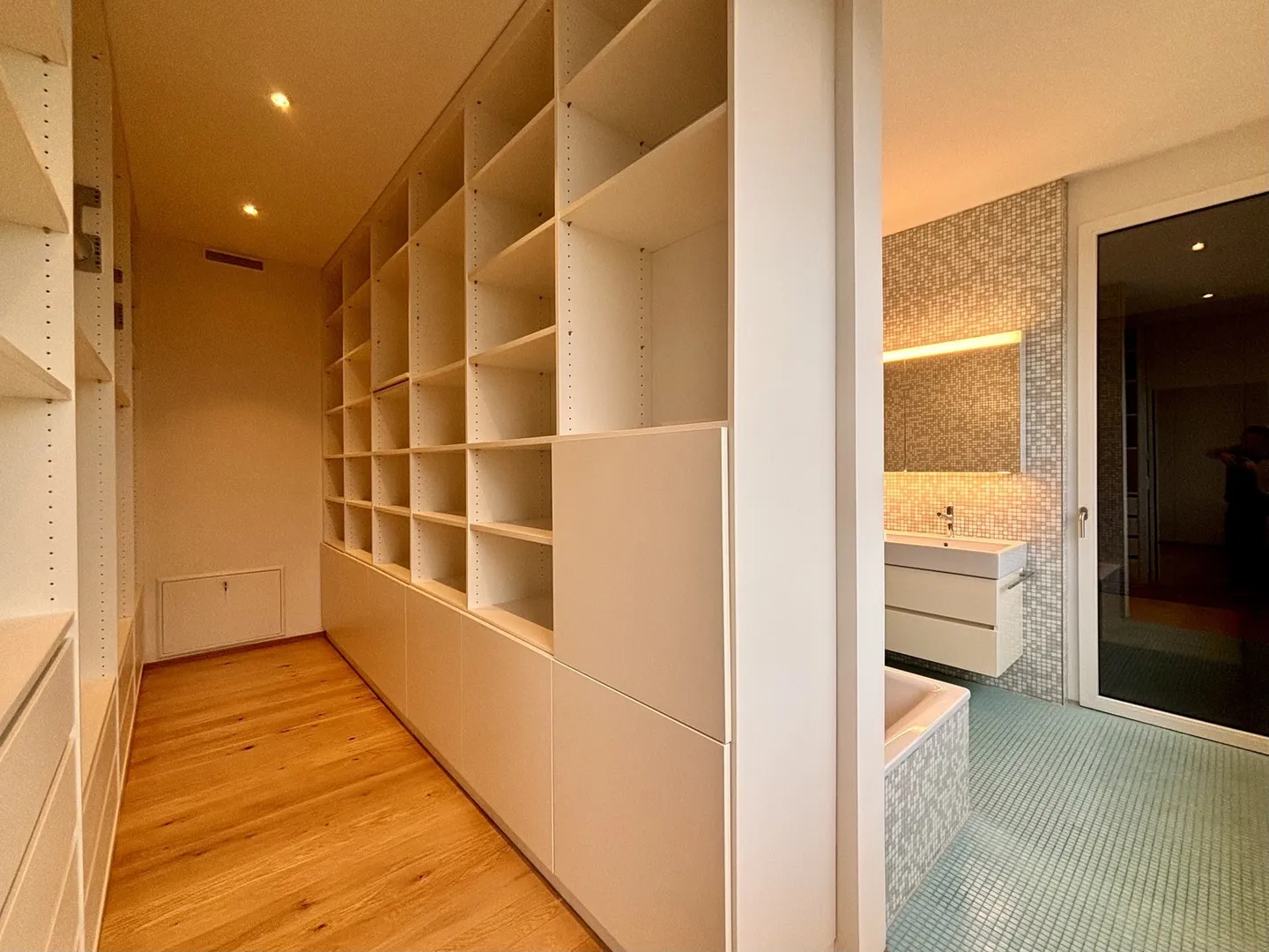 Exklusives Wohnen über den Dächern von Lohn - Foto 4 von 11