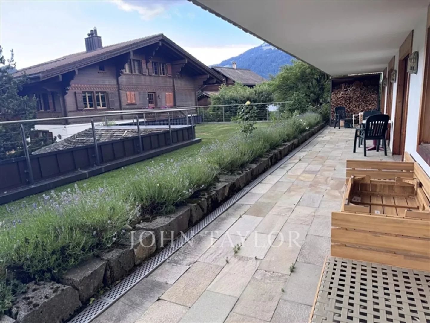 Modern Apartment in Gstaad - Photo 12 of 12