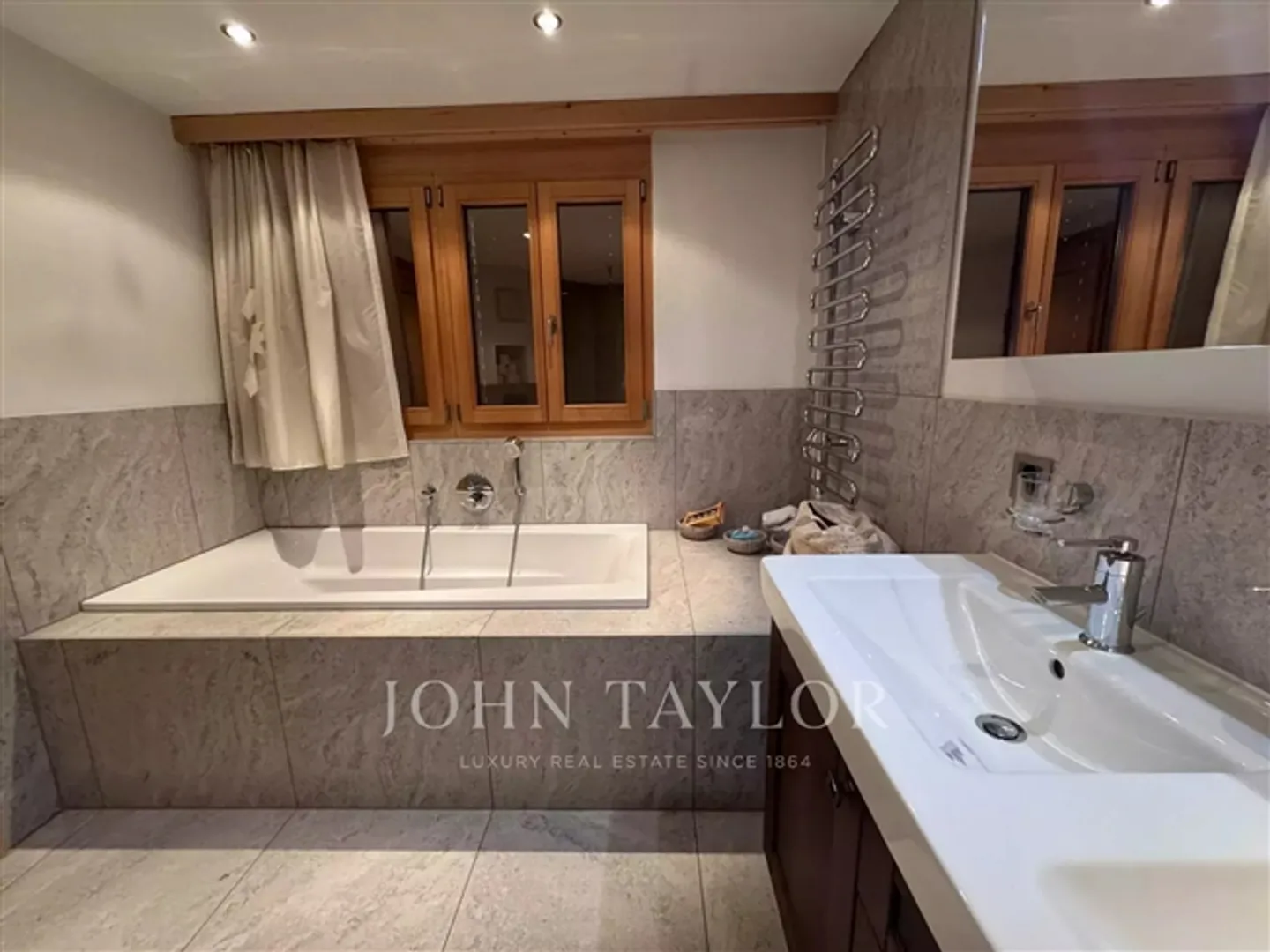 Modern Apartment in Gstaad - Photo 9 of 12