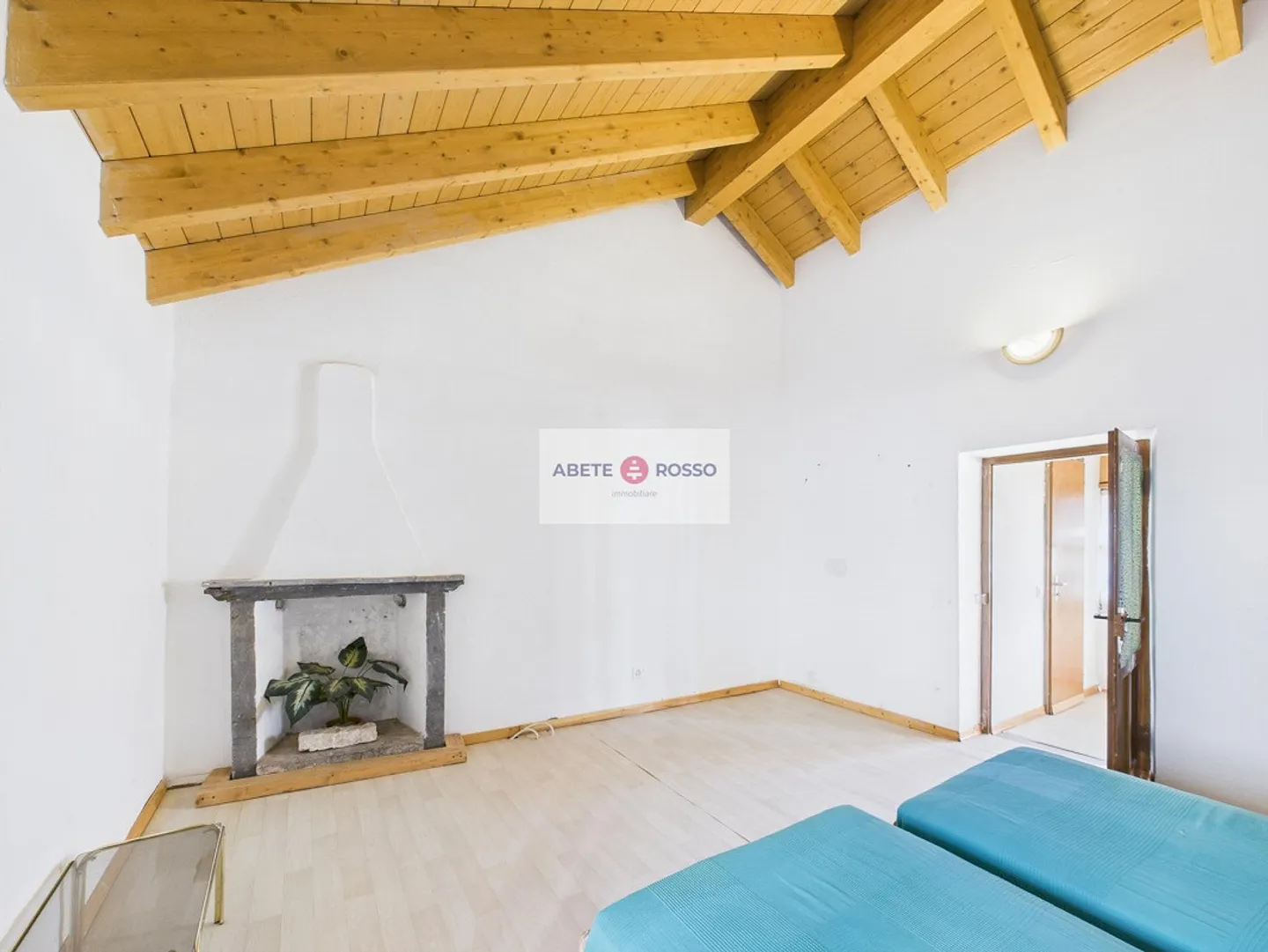 Casa familiare con terreno - Foto 8 di 16