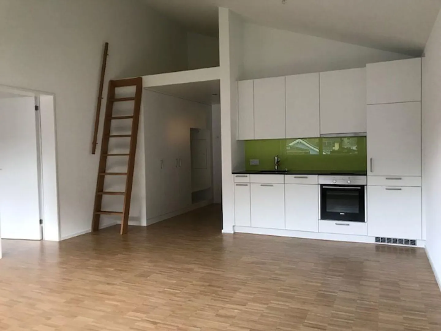 coole 2.5 Zimmer-Dachwohnung - Photo 1 sur 9