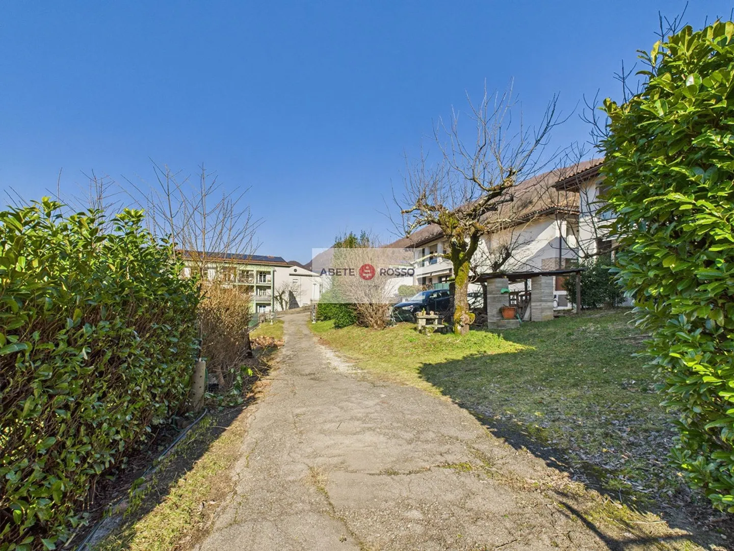 Casa familiare con terreno - Foto 13 di 16