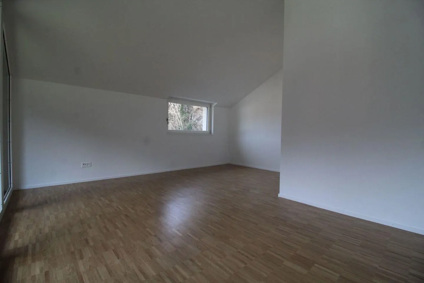 coole 2.5 Zimmer-Dachwohnung - Photo 3 sur 9