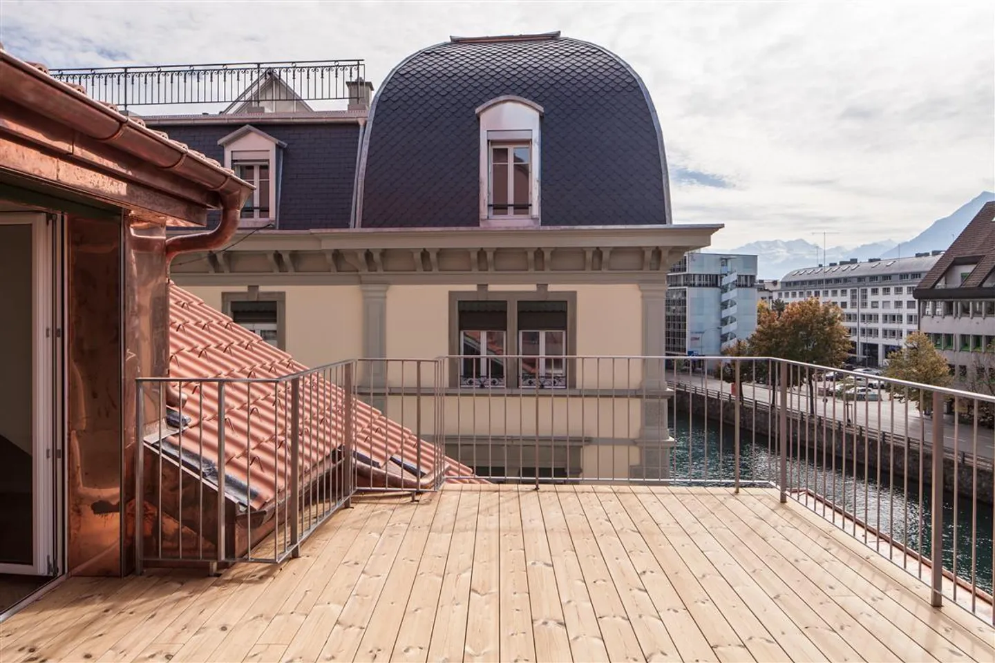 High-quality 5-room maisonette apartment in Bälliz! - Photo 11 of 13