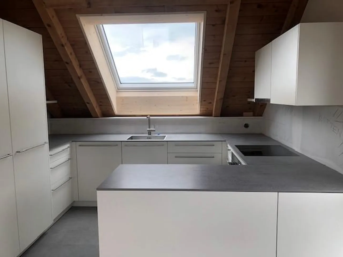 Loft mitten im Grünen, naher Anschluss an Bus und Autobahn - Photo 10 of 15