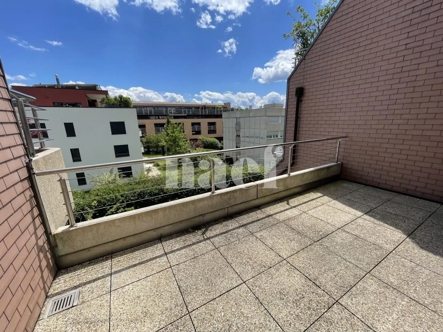 Spazioso appartamento di 2 stanze al 2° piano con grande balcone - Foto 1 di 5