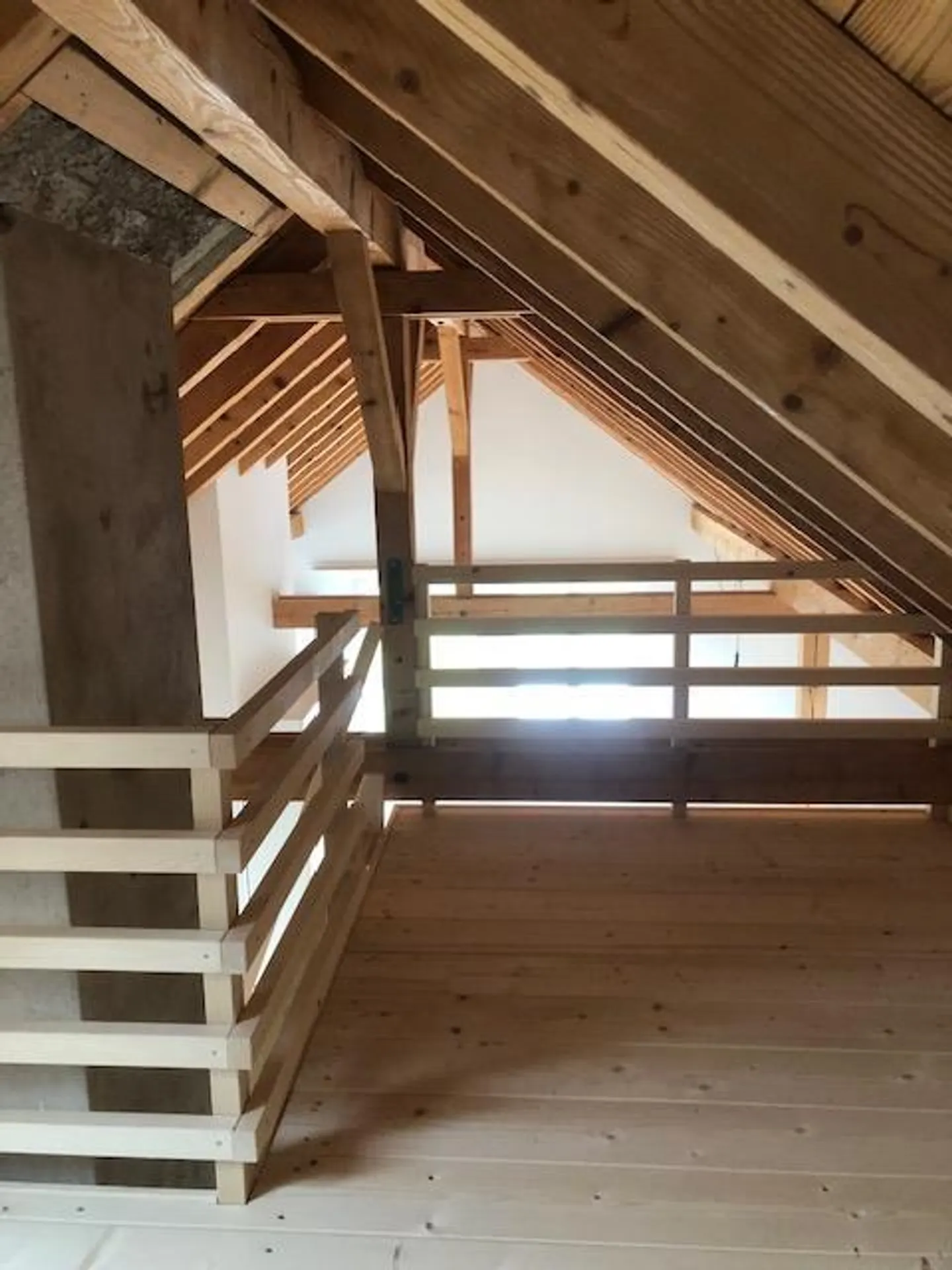 Loft mitten im Grünen, naher Anschluss an Bus und Autobahn - Photo 13 of 15