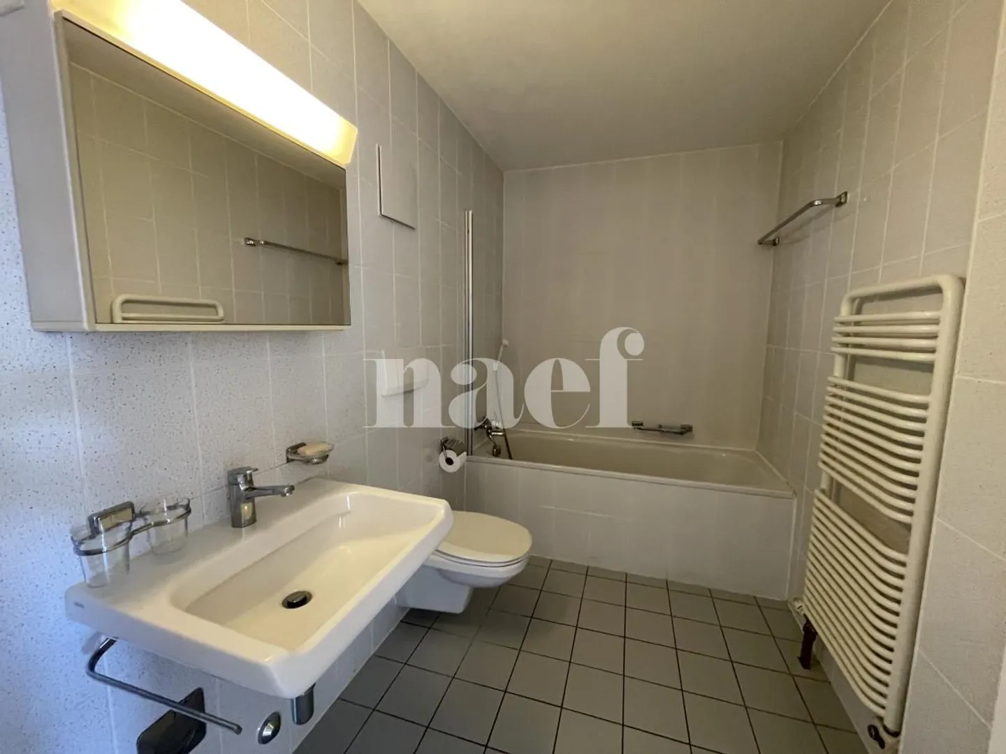 Spazioso appartamento di 2 stanze al 2° piano con grande balcone - Foto 5 di 5