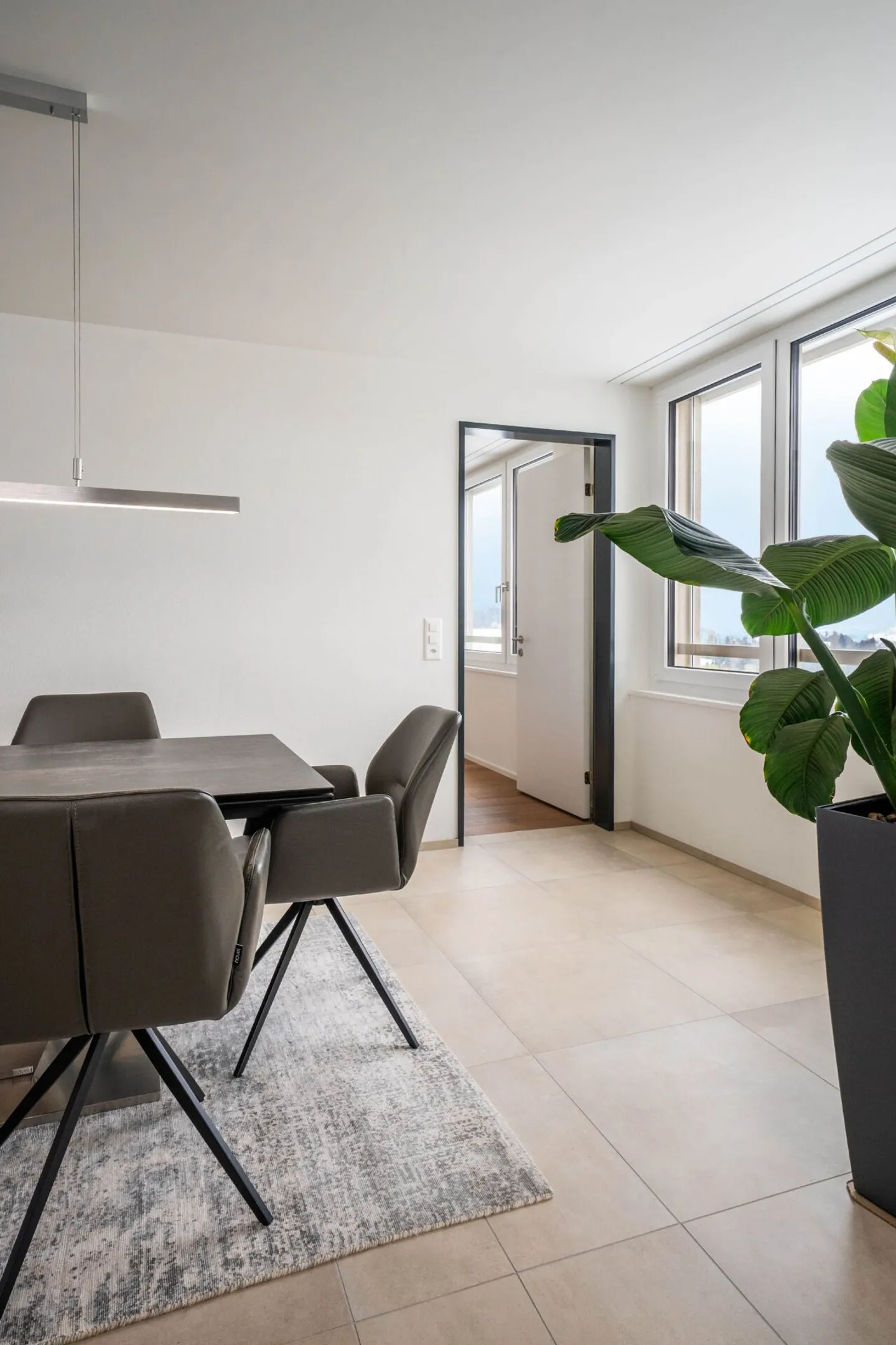 Appartamento moderno in una posizione tranquilla con vista fantastica - Foto 4 di 13