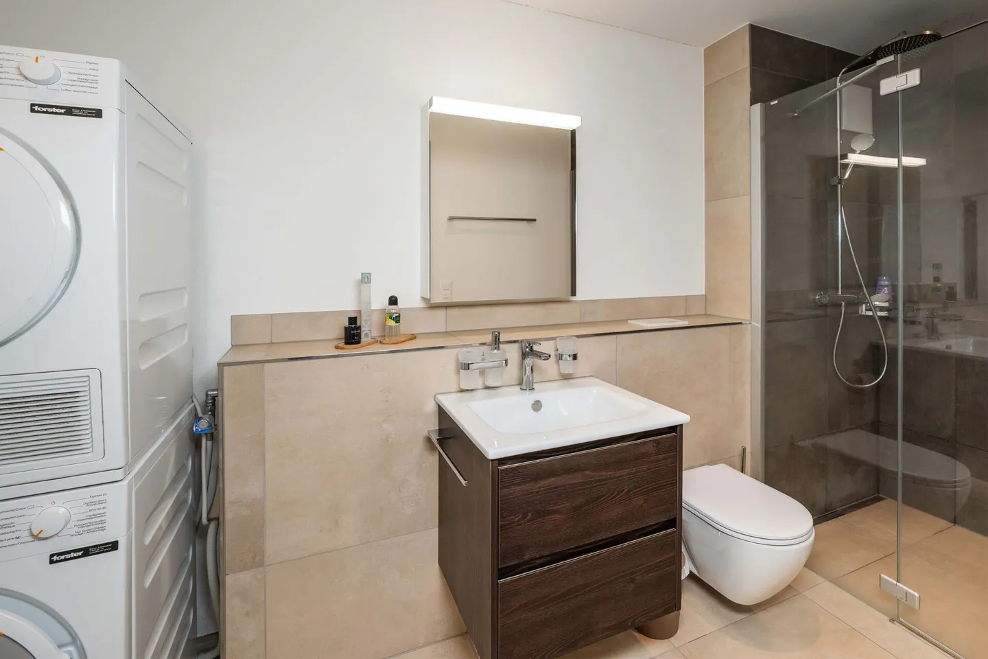 Appartamento moderno in una posizione tranquilla con vista fantastica - Foto 9 di 13