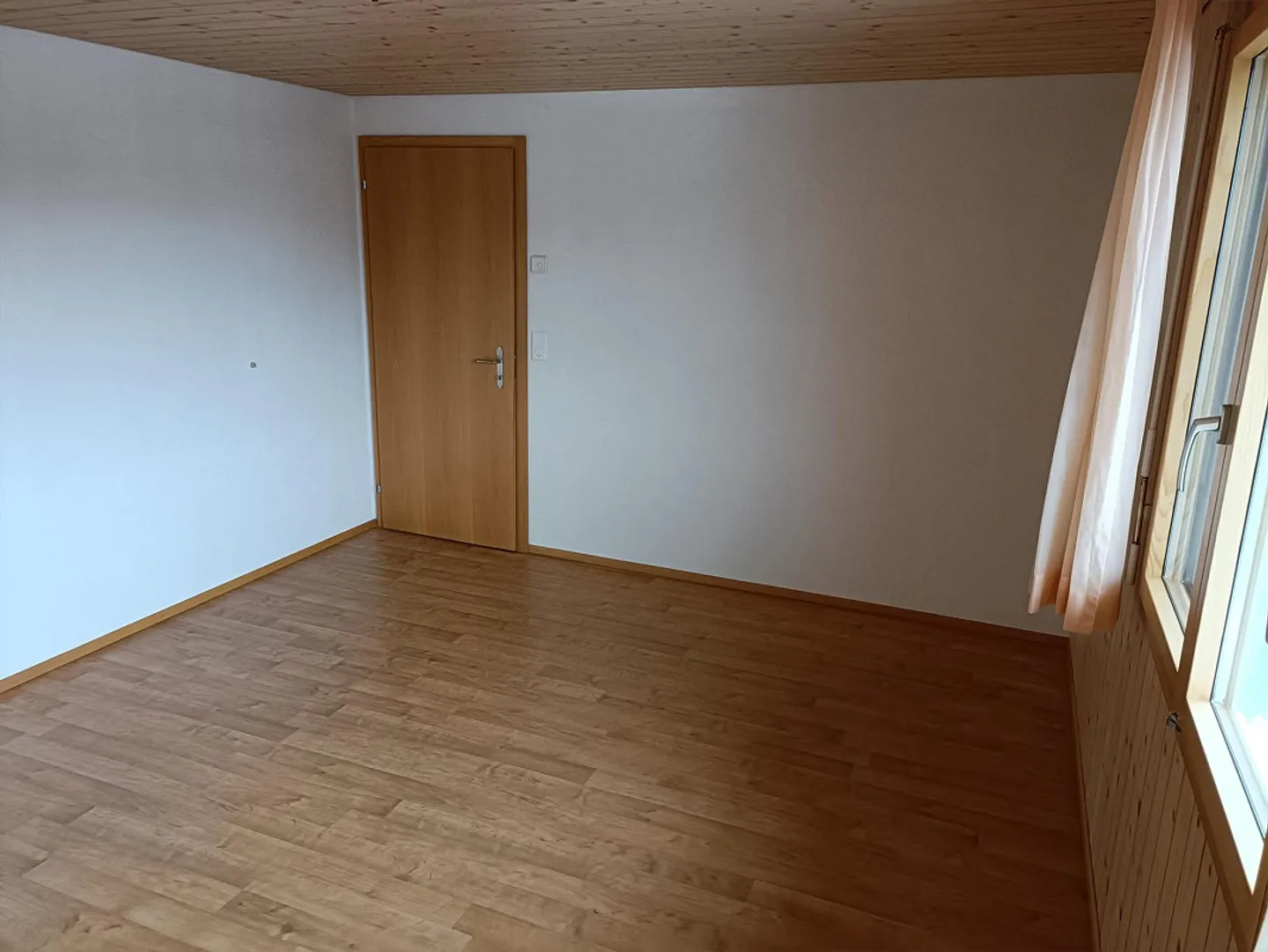 Appartamento luminoso di 3.5 locali con standard di proprietà - Foto 5 di 7