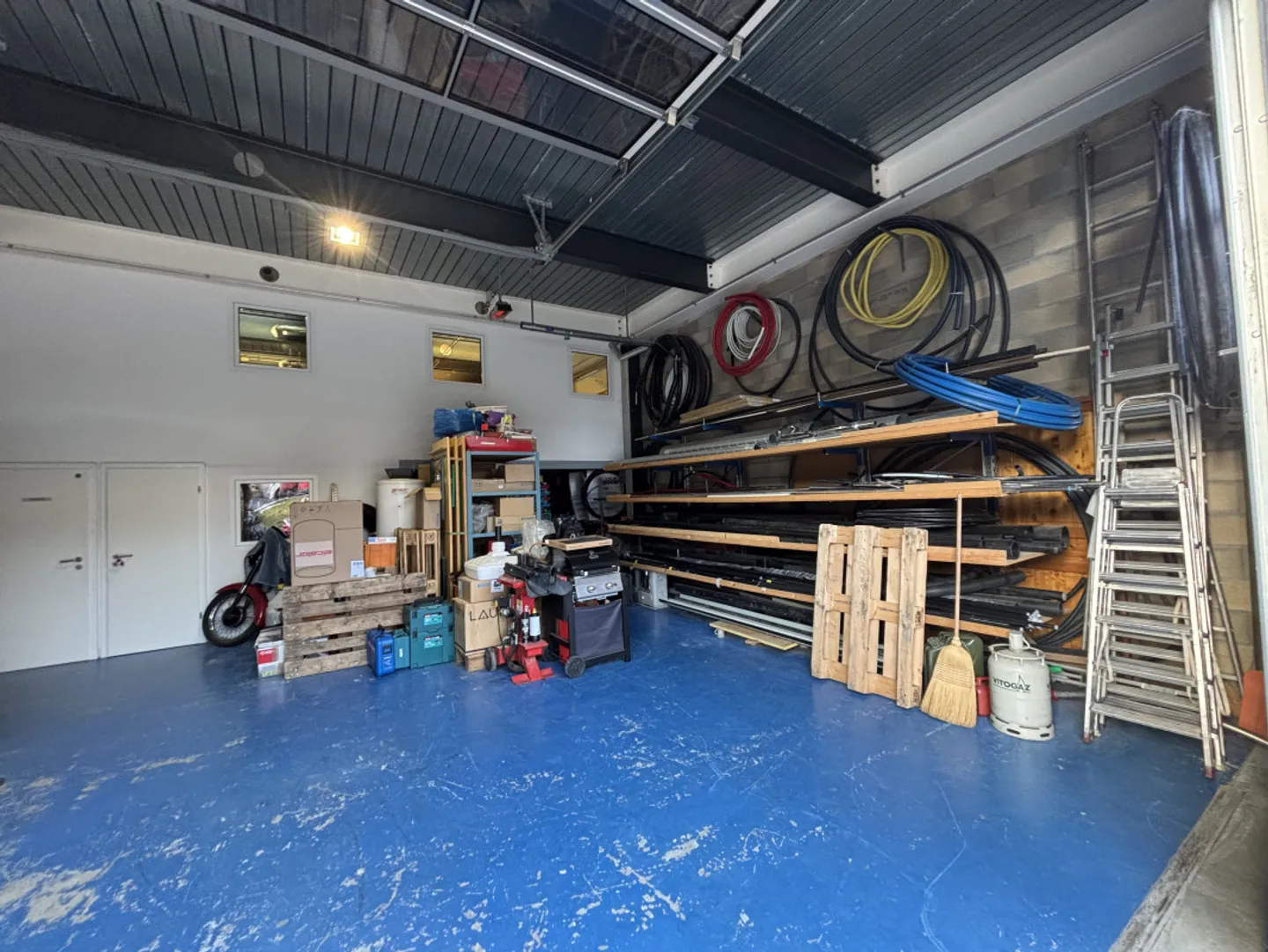 OPPORTUNITY FOR TAKEOVER - SANITARY, HEATING & SOLAR COMPANY IN PUIDOUX - Photo 11 of 12