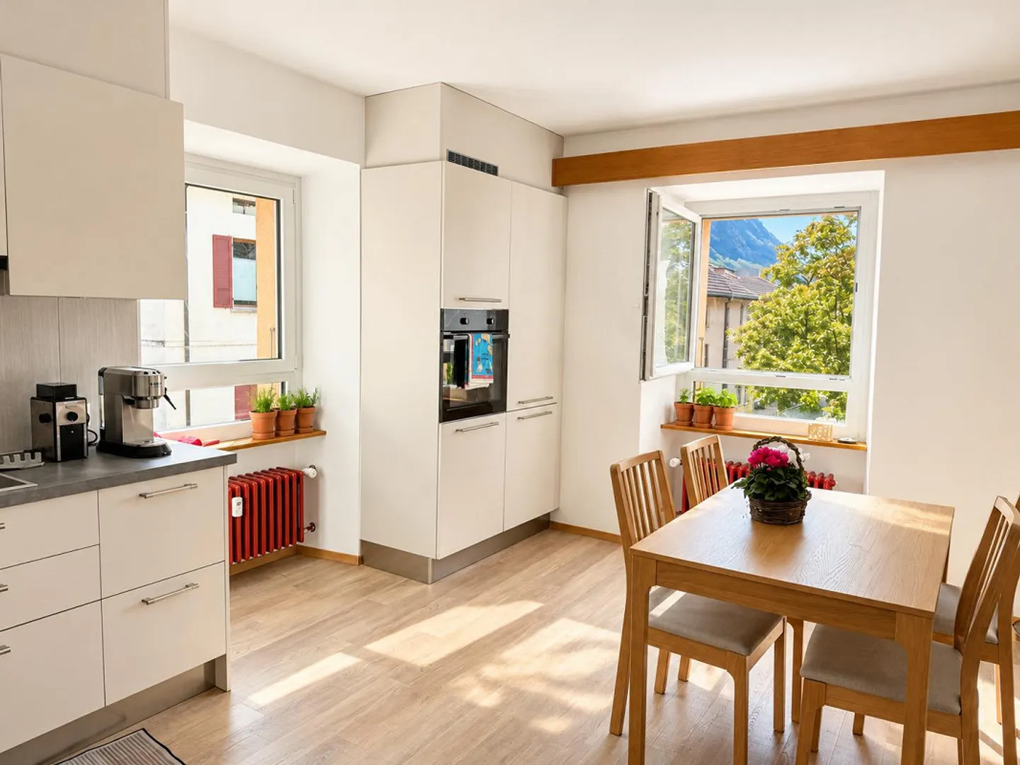 Biasca | 4 pièces, 90m² | DISPONIBLE À PARTIR DU 1er NOVEMBRE - Photo 1 sur 15