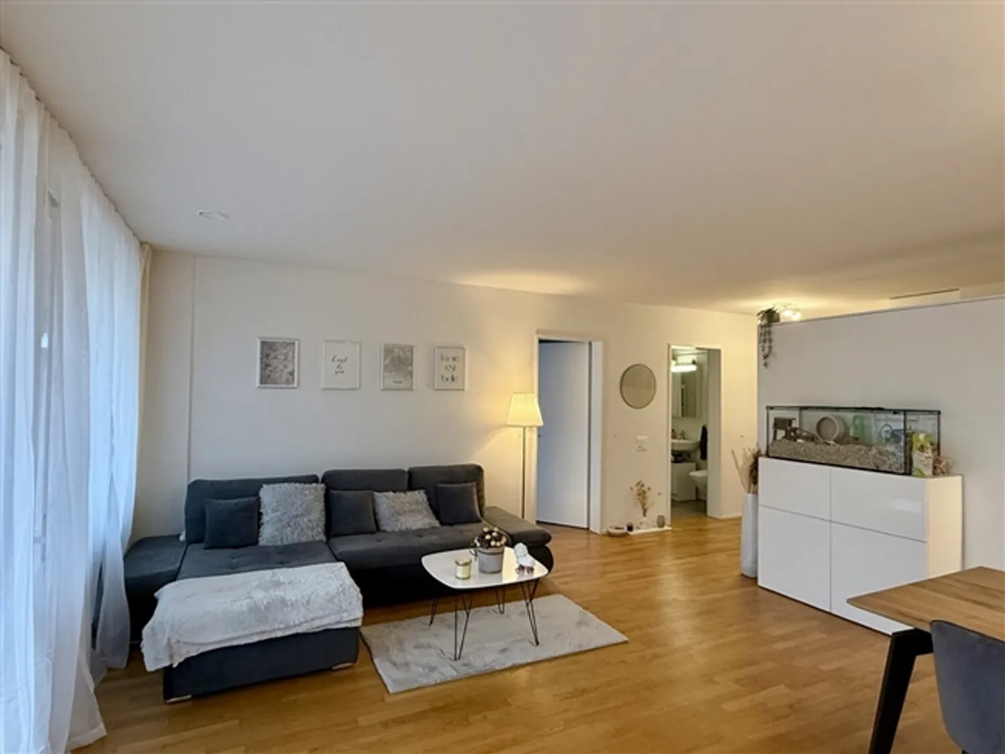 APPARTEMENT 2½ PIÈCES À EMMEN (LU), MEUBLÉ, TEMPORAIRE - Photo 2 sur 8