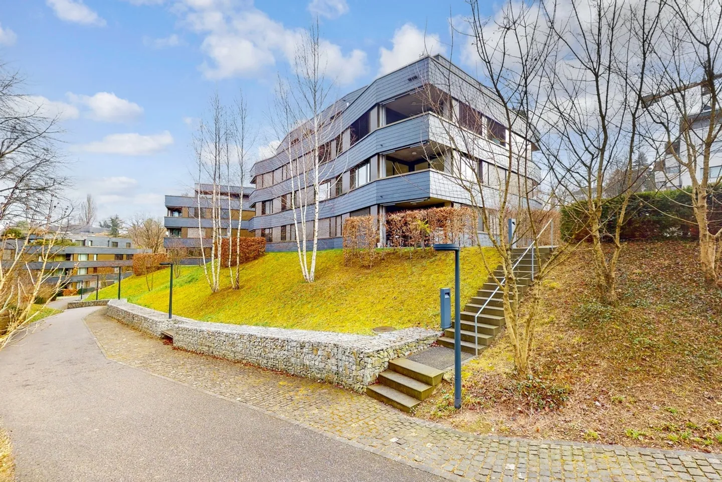 Modernes Apartment in Riehen - Foto 1 von 4