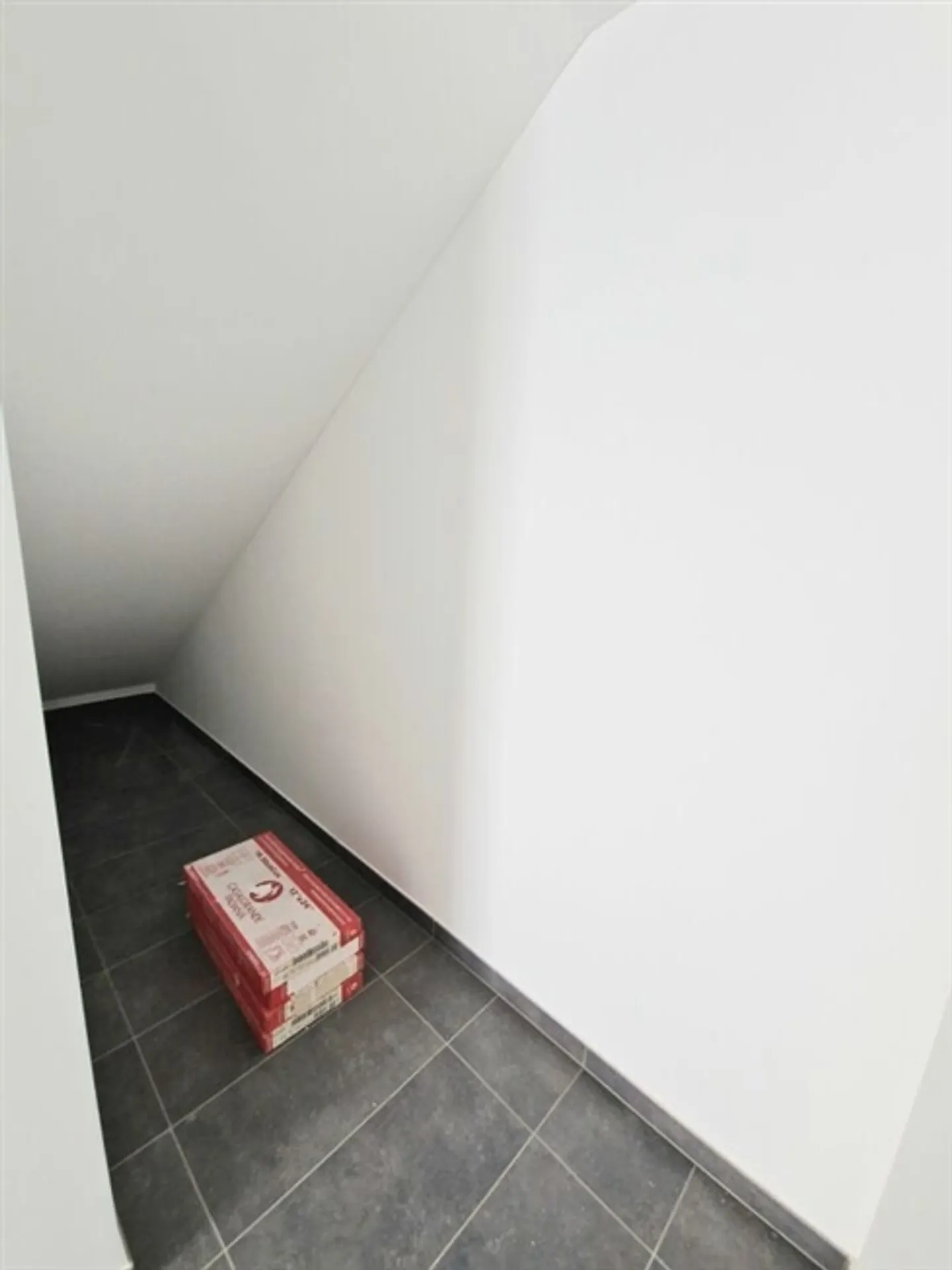 FOR SALE IN CUGNASCO - NEW 5.5-ROOM SINGLE-FAMILY HOUSE WITH PRIVATE GARDEN - Photo 6 of 20