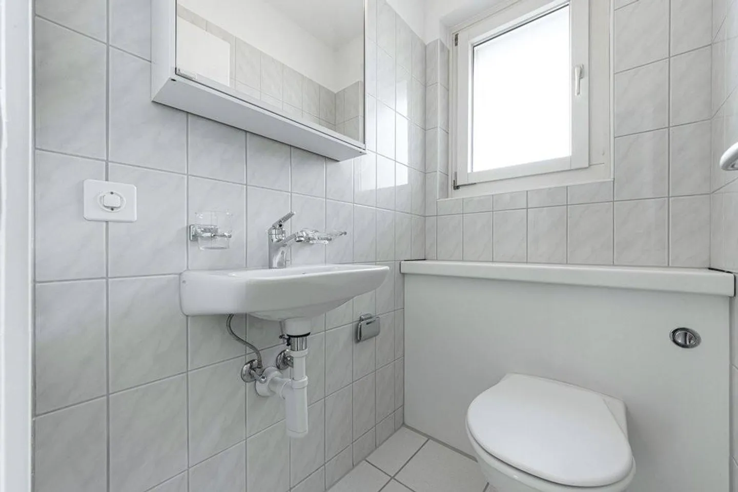 AFFITTARE SENZA DEPOSITO - Vivere piacevolmente in un quartiere adatto alle famiglie - Foto 6 di 8