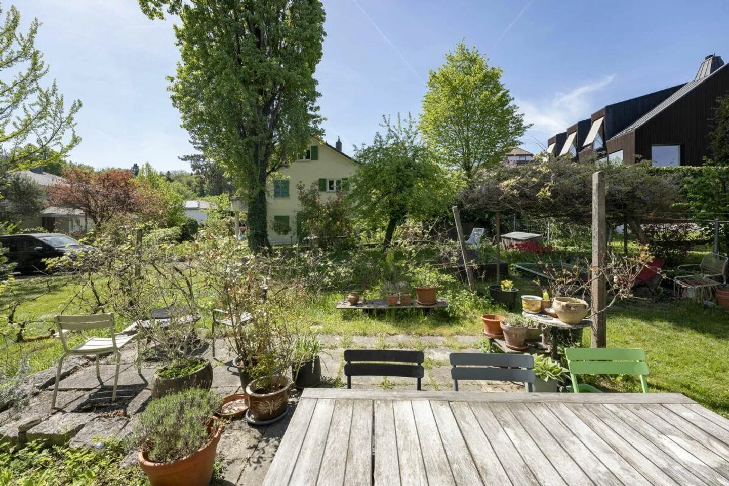 Single-family house with potential for new construction in a prime location! - Photo 9 of 10