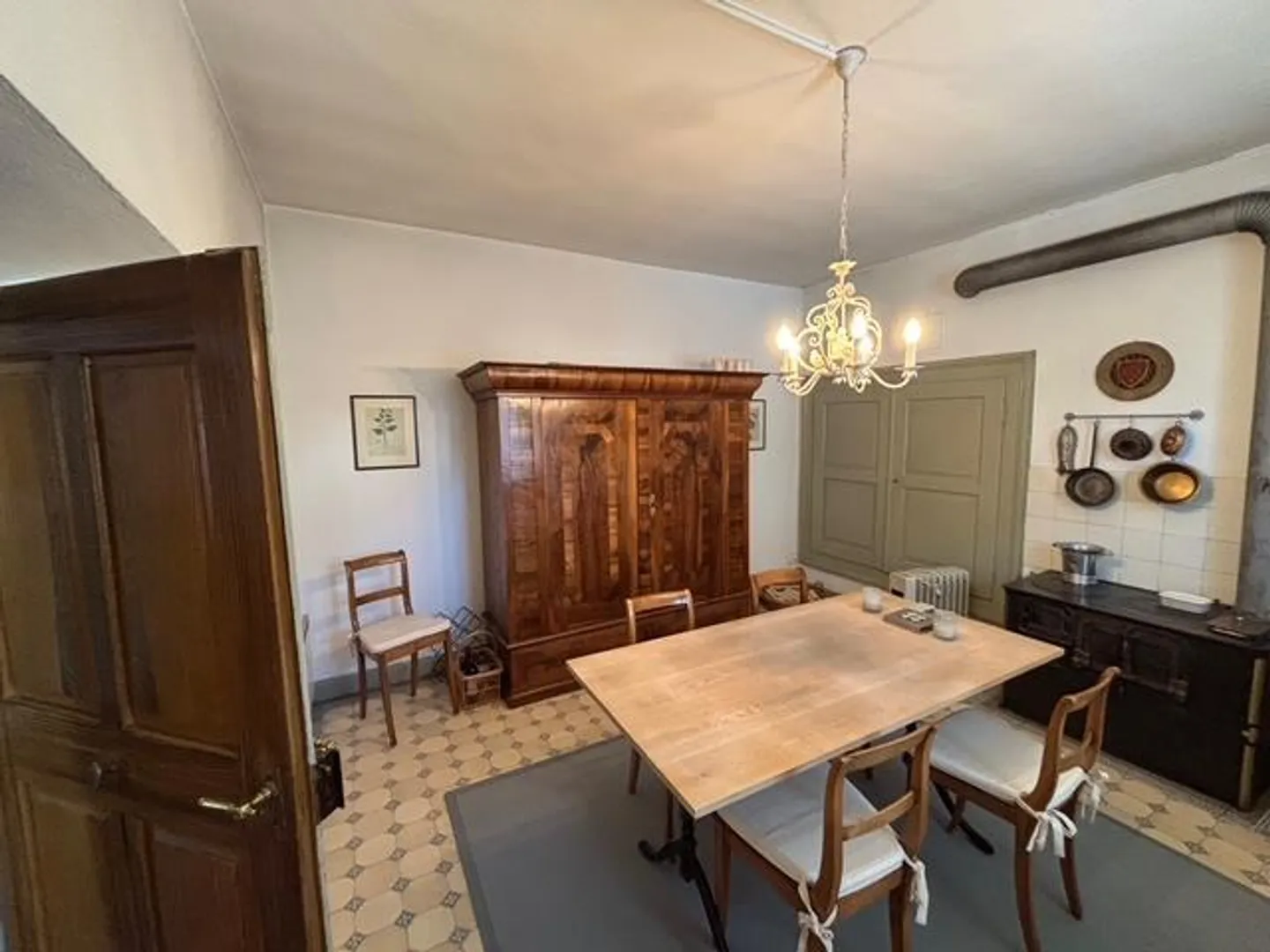 Appartamento elegante di 4,5 stanze - Foto 3 di 14