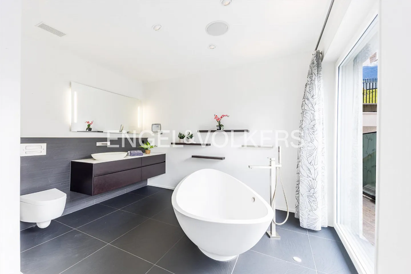 Magnificent 4.5-room apartment with lake view and pool (70) - Photo 11 of 14