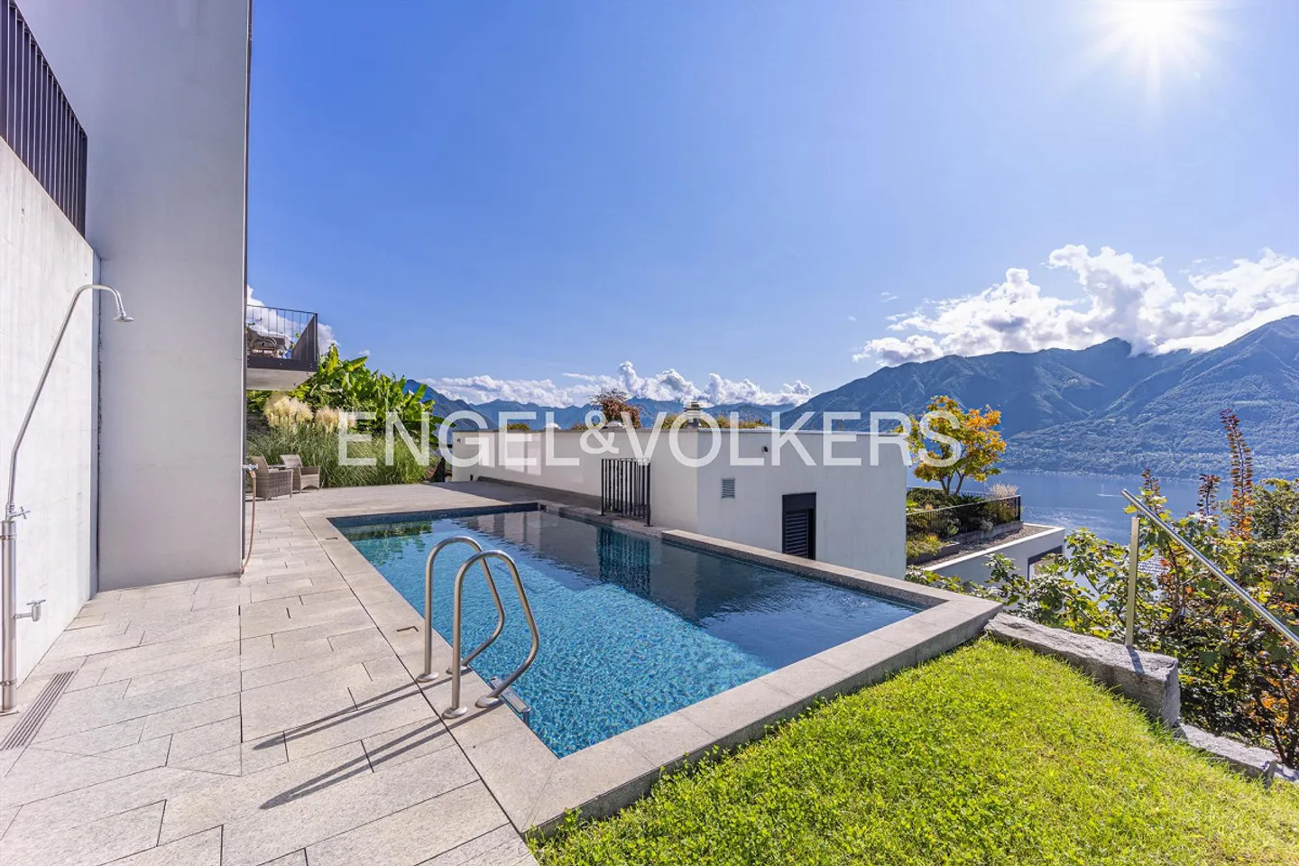 Magnificent 4.5-room apartment with lake view and pool (70) - Photo 12 of 14